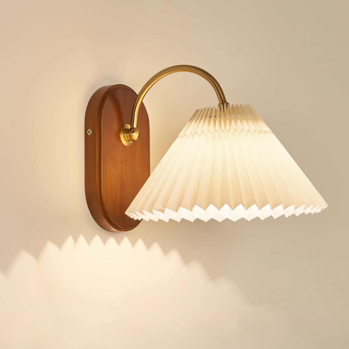Solenne Vintage Pleated Shade Wall Lamp - Neutralighting