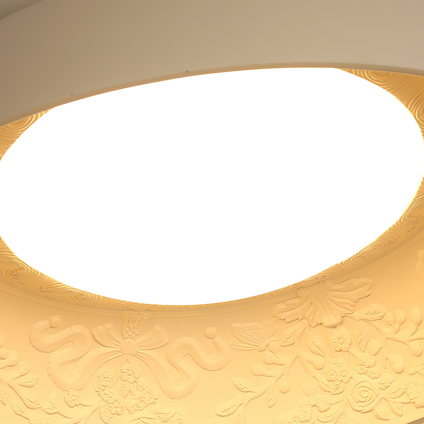 Serava Ceiling Light Floral patterns - Neutralighting