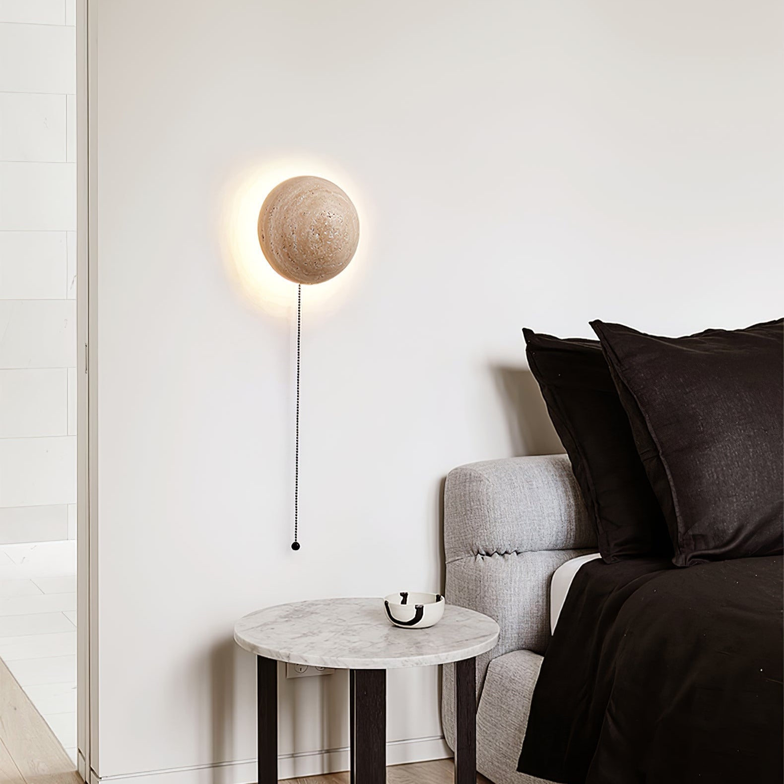 Nyvarion Minimalist Travertine Wall Light - Neutralighting