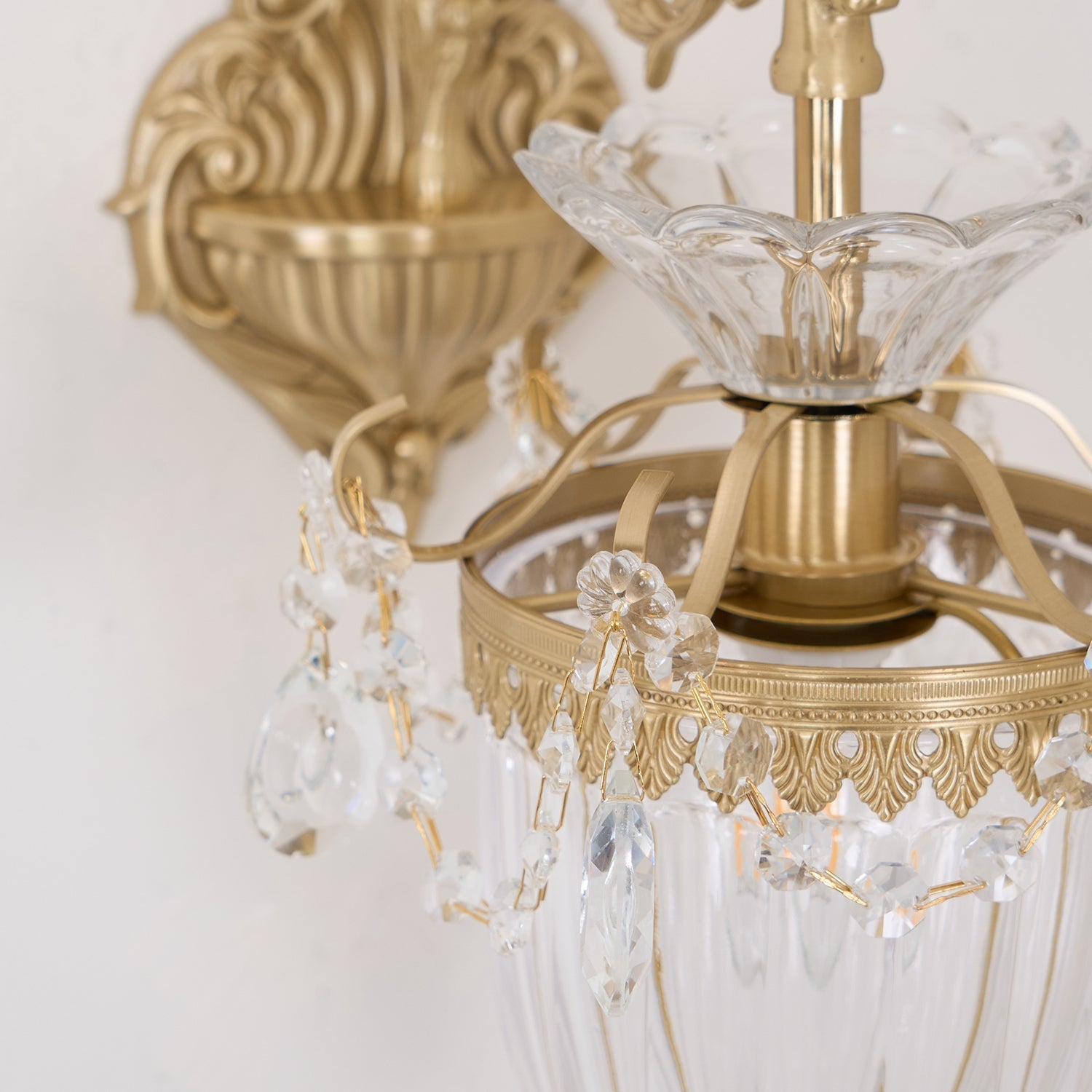 Elosia Gold Double Wall Lamp - Neutralighting