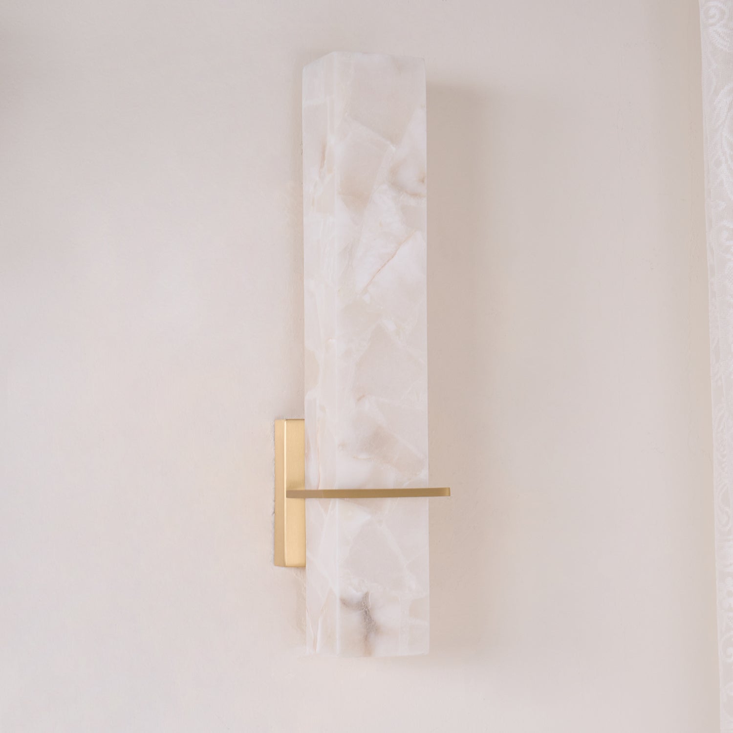 Ritta Wall Lamp White Alabaster Brass Modern Cuboid - Neutralighting