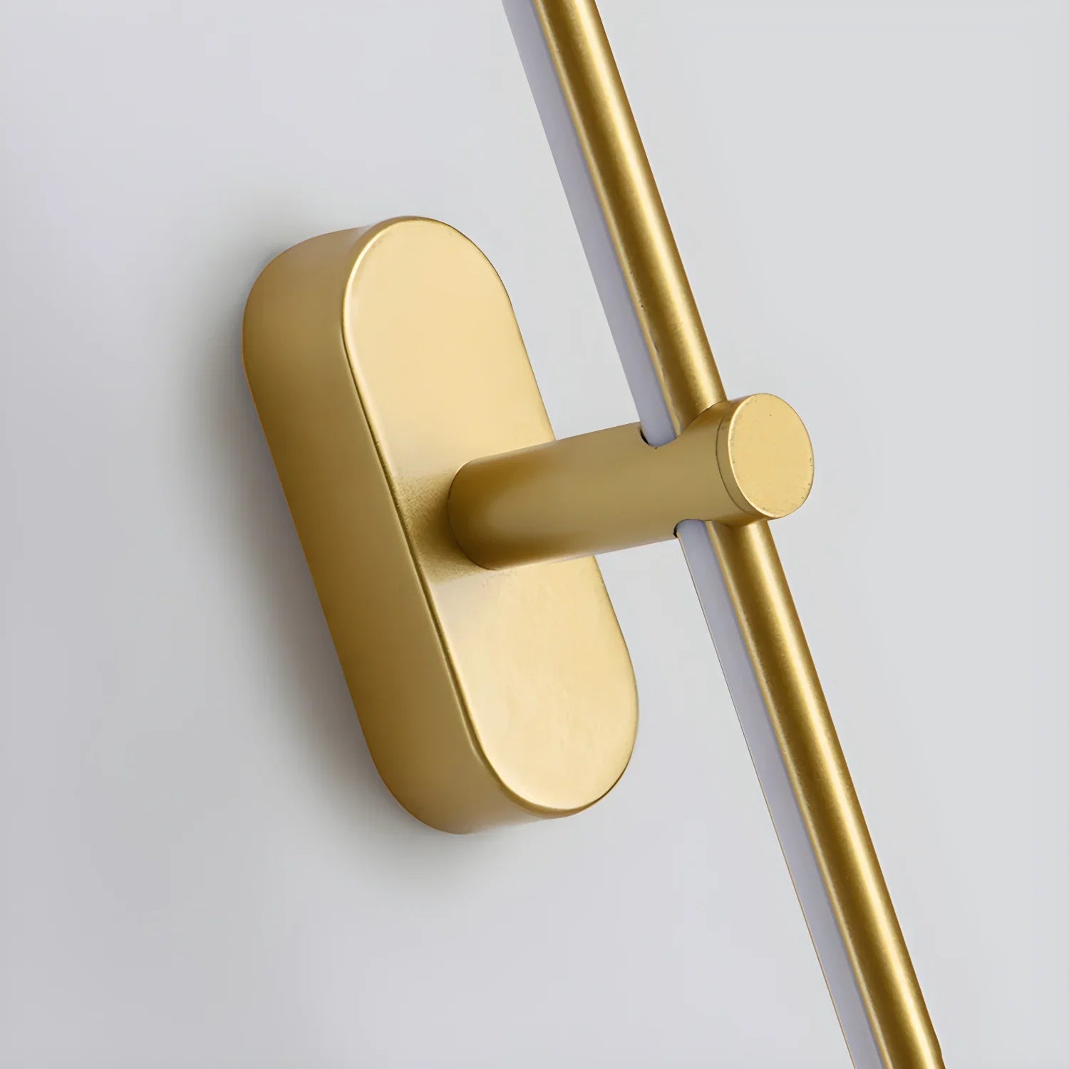 Ivox Minimalist Linear Wall Lamp Gold&Black - Neutralighting