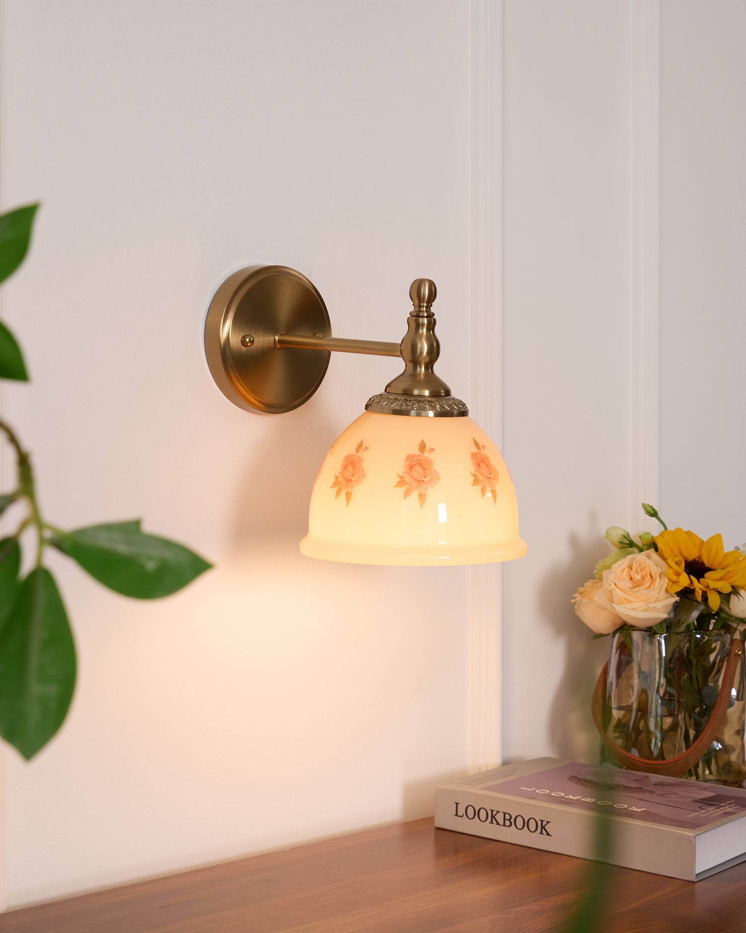 Mishya Floral Wall Lamp - Neutralighting