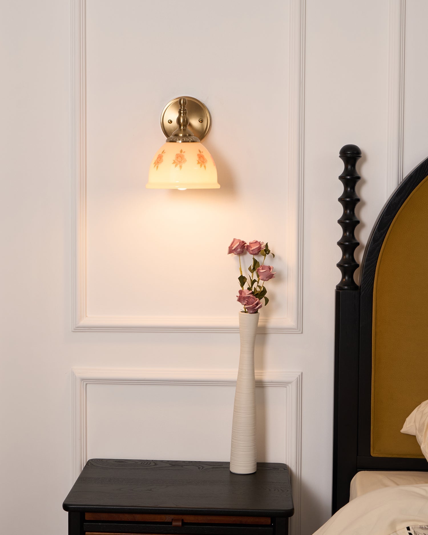 Mishya Floral Wall Lamp - Neutralighting