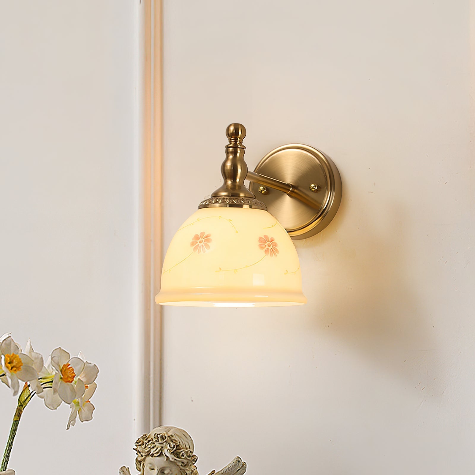 Mishya Floral Wall Lamp - Neutralighting