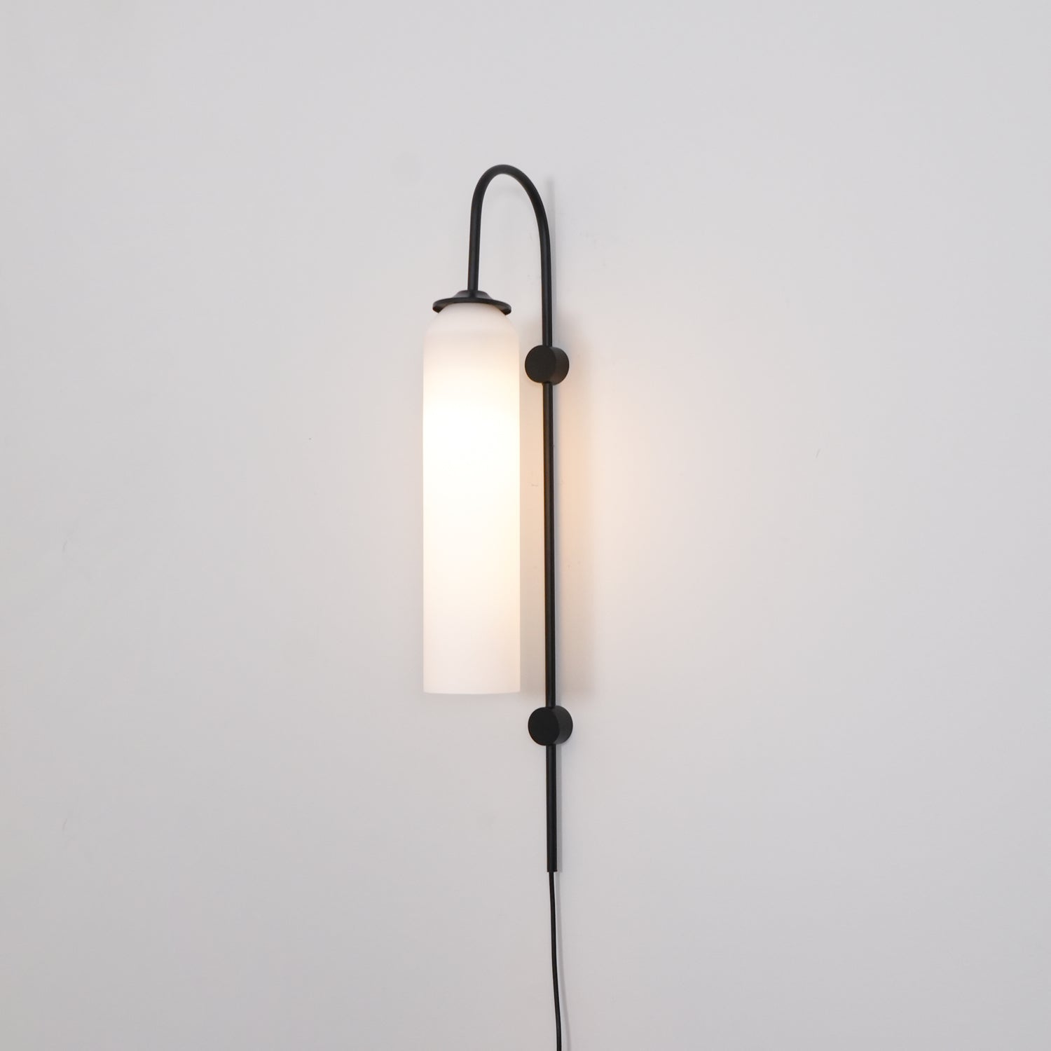 Talor Modern Glass Wall Lamp - Neutralighting