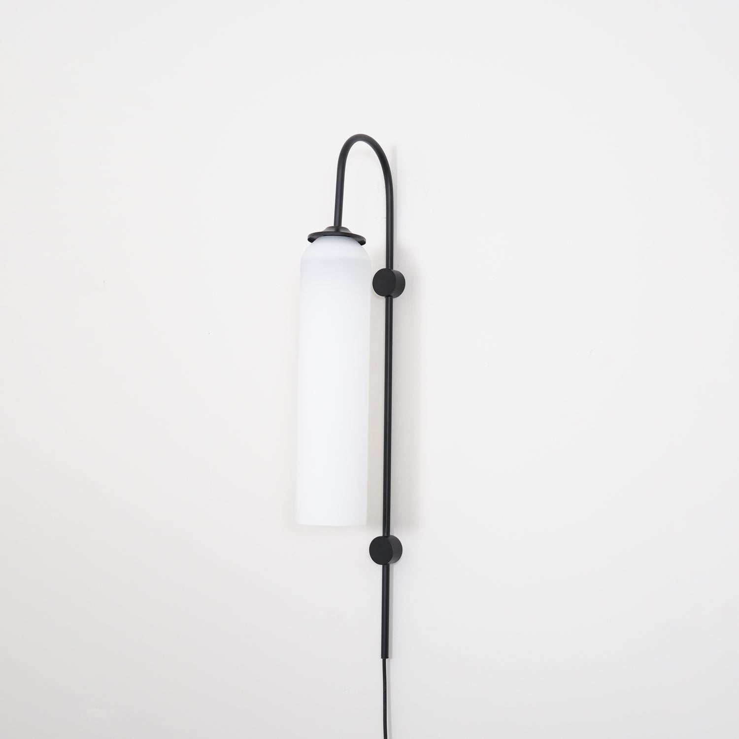 Talor Modern Glass Wall Lamp - Neutralighting