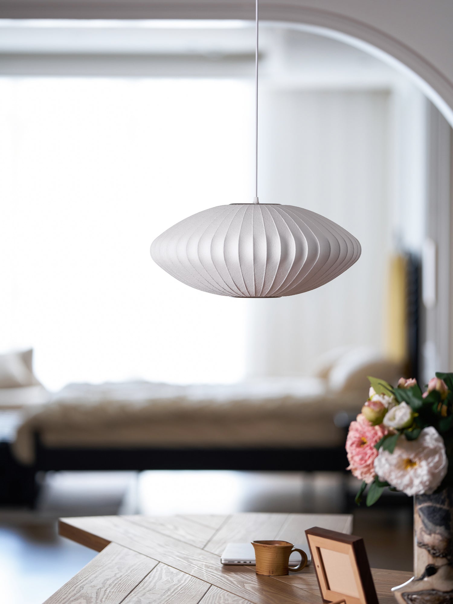 Alvaris White Modern Pendant Light - Neutralighting