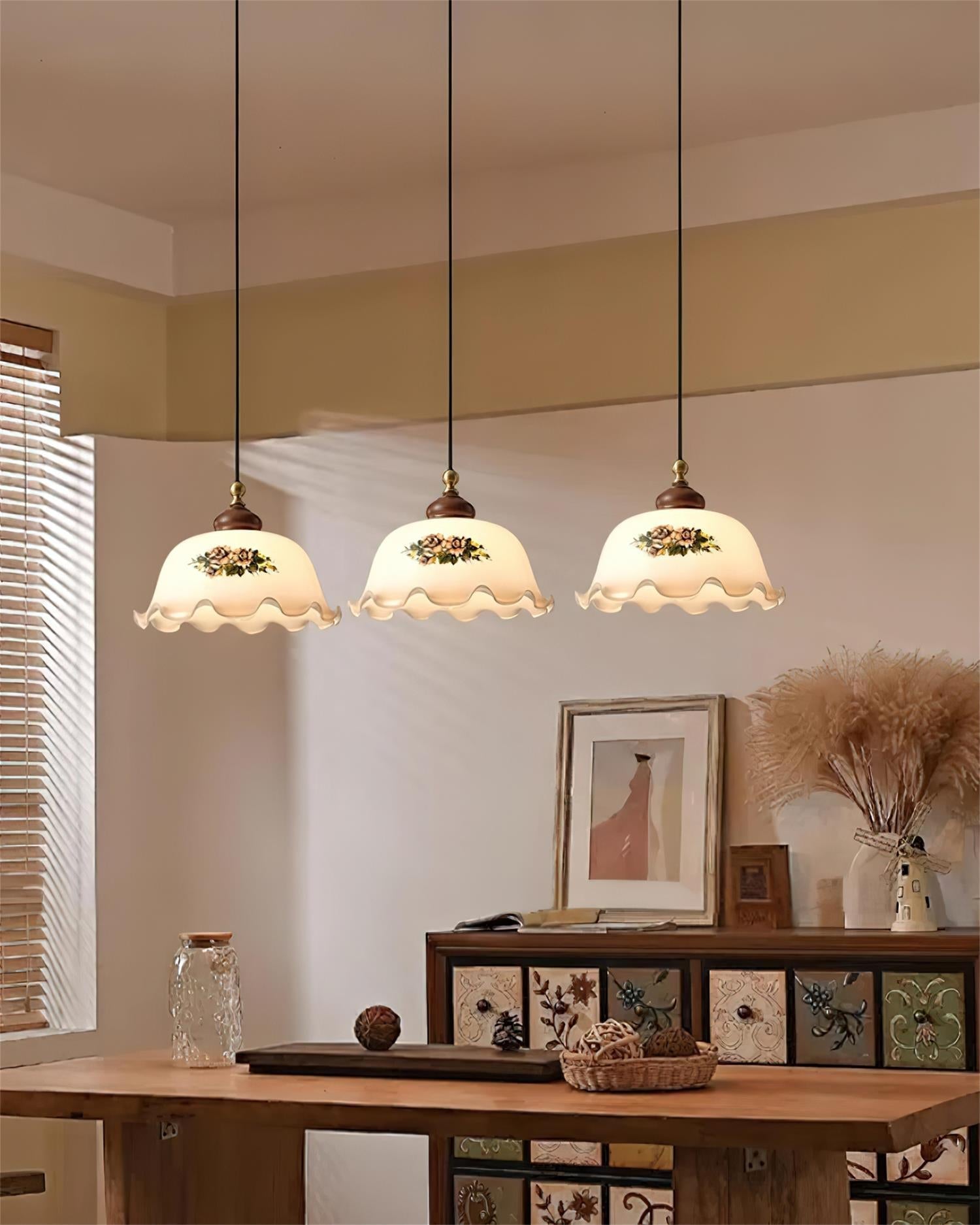 Belvia Vintage Floral Glass Pendant Light - Neutralighting