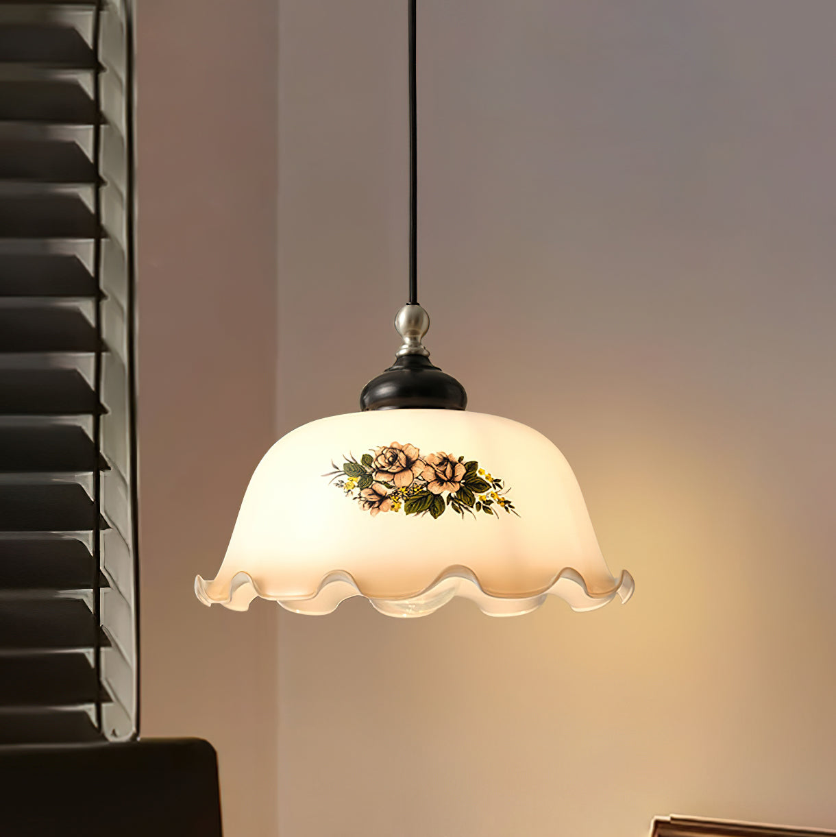Belvia Vintage Floral Glass Pendant Light - Neutralighting