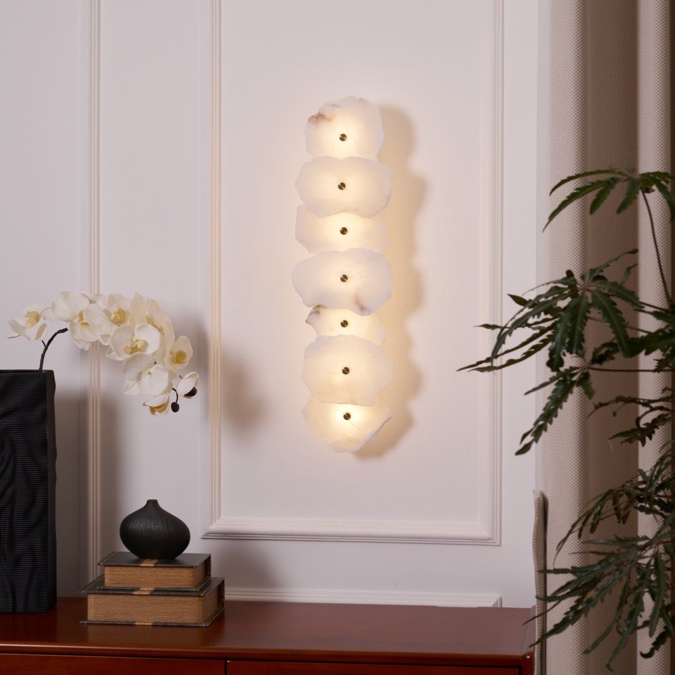 Cevra Alabaster Flower Wall Lamp - Neutralighting