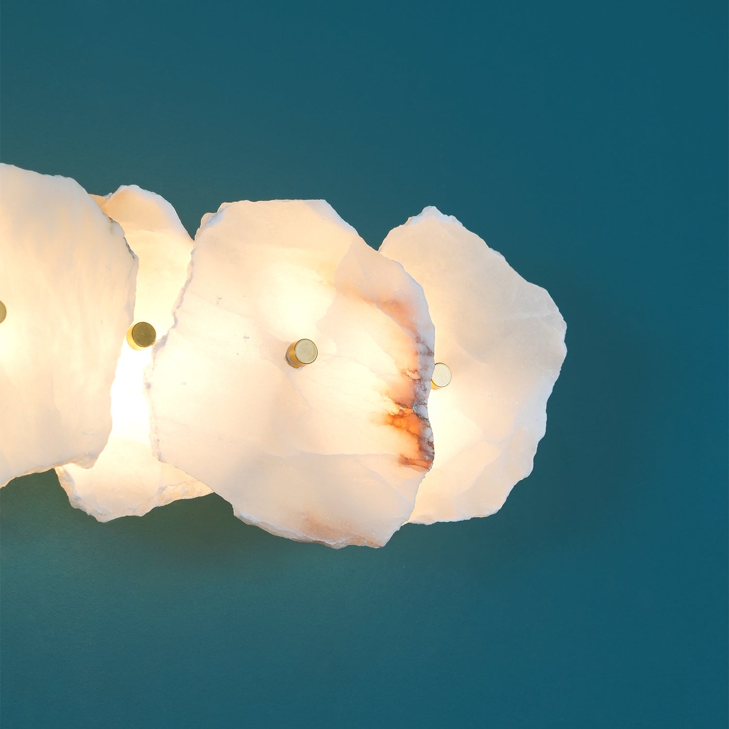 Cevra Alabaster Flower Wall Lamp - Neutralighting