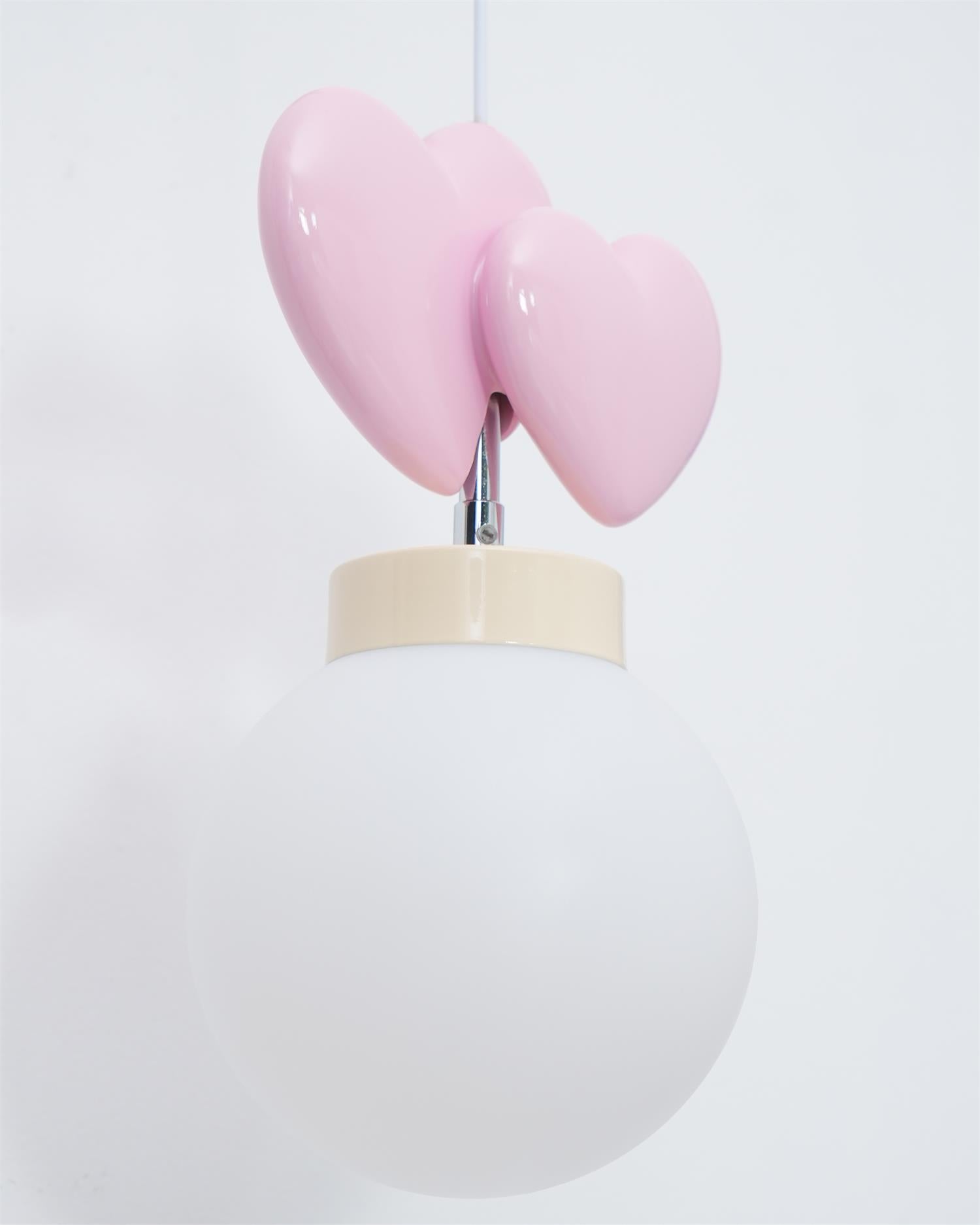 Wall Lamp Resin Heart Cluster Glass Globe Metal Mount Romantic - Neutralighting