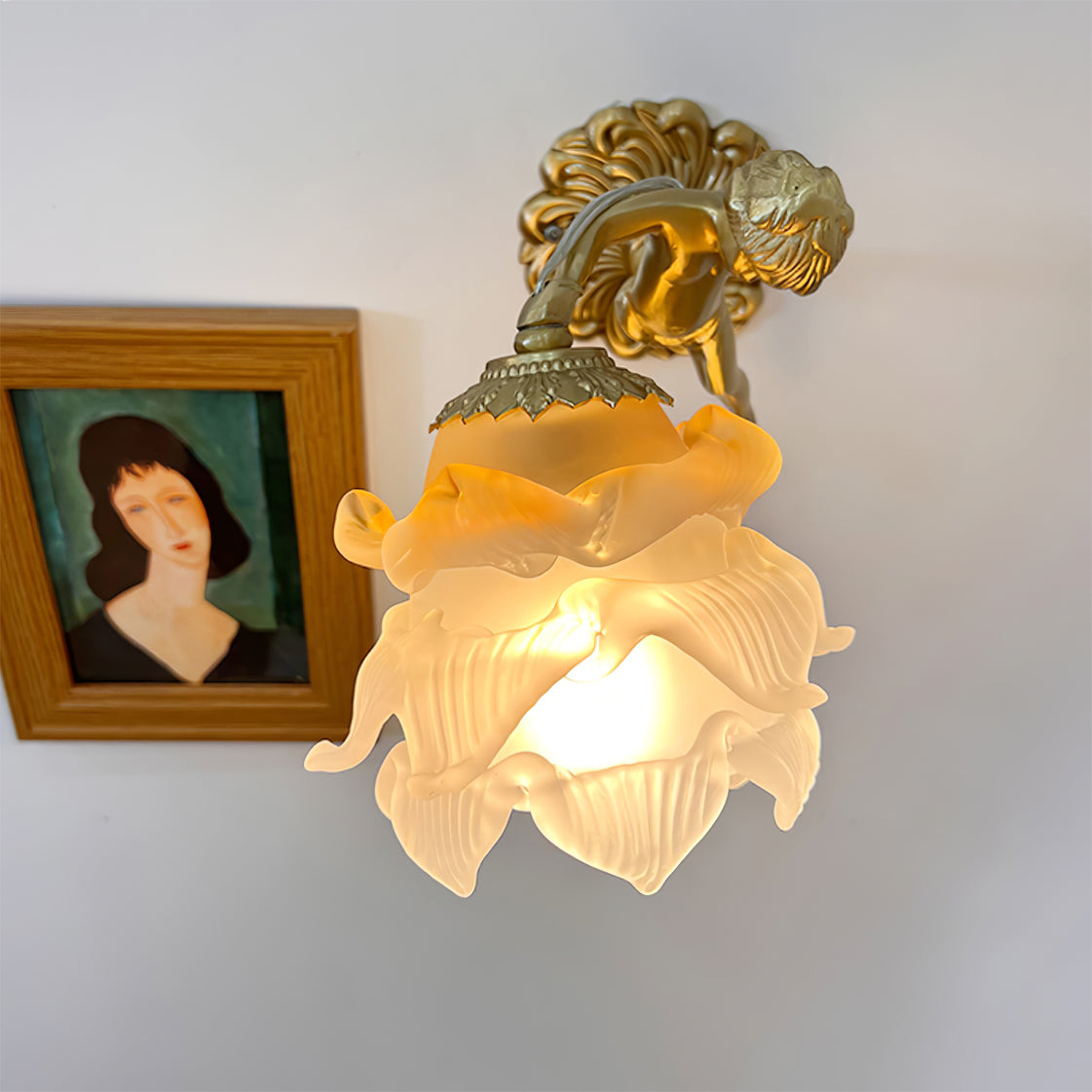 Arque Glass Rose Wall Lamp - Neutralighting