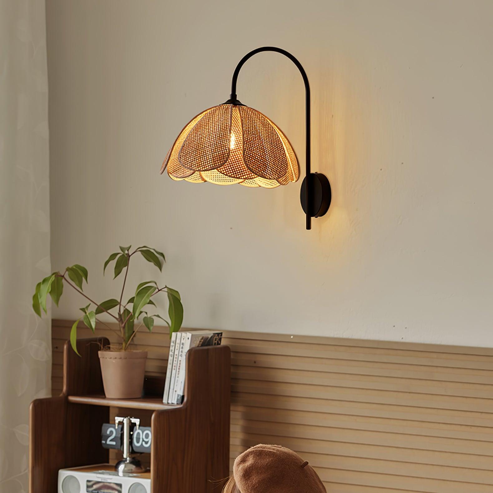 Edria Petal-Shaped Rattan Wall Lamp - Neutralighting