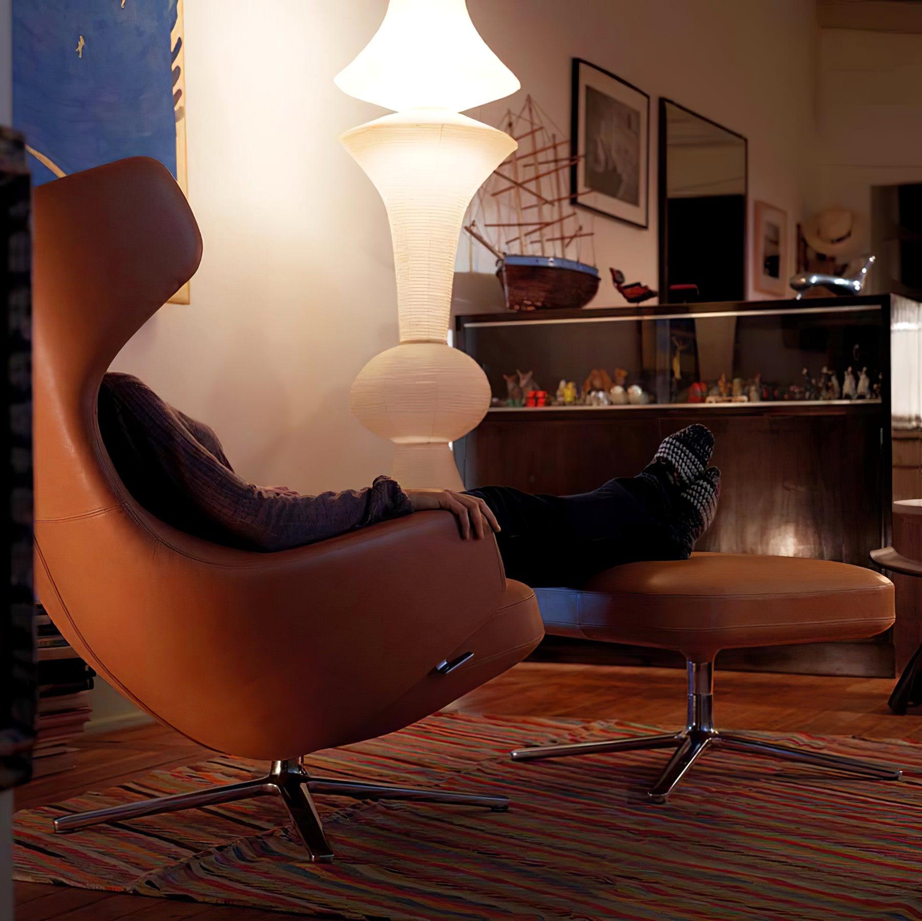 Faye Sculptural Paper Vertical Pendant Light - Neutralighting