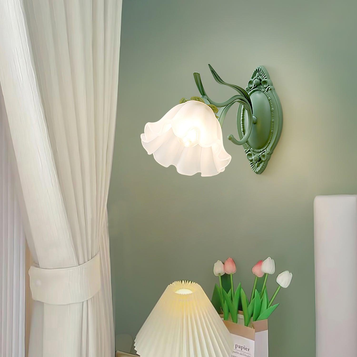 Wall Lamp Vintage Floral Glass Shade for Bedroom and Living Room - Neutralighting