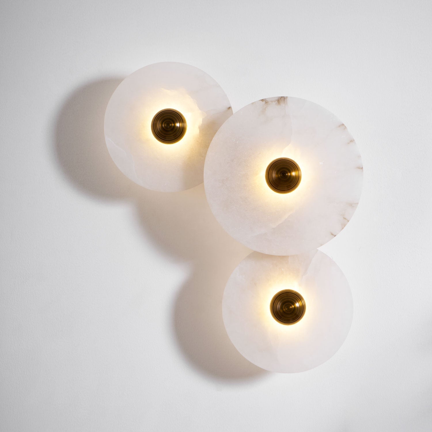 Round Wall Lamp Alabaster Cluster Trio - Neutralighting