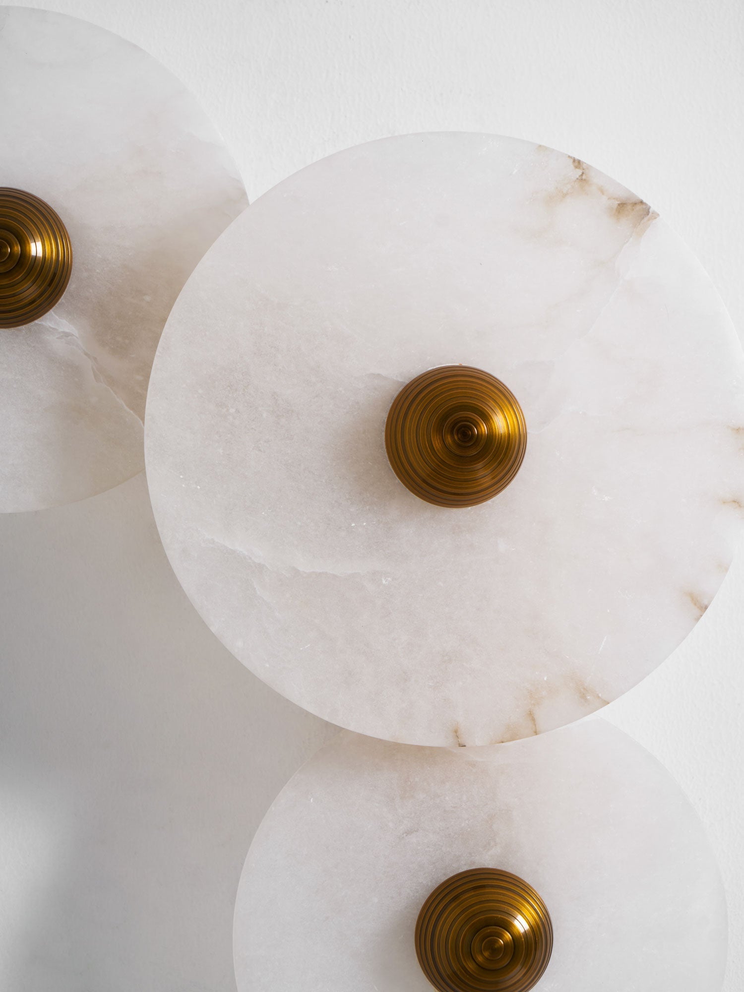 Round Wall Lamp Alabaster Cluster Trio - Neutralighting