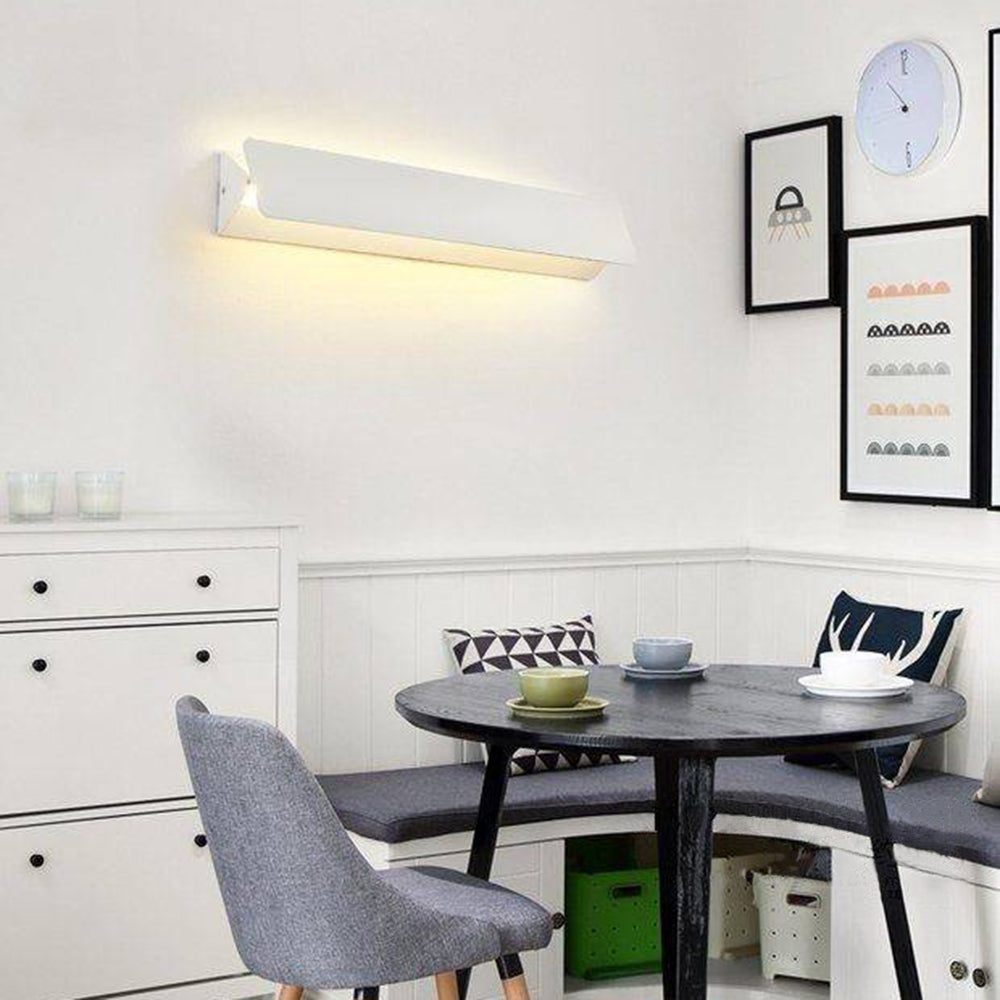 Ray Industrial Linear Metal Outdoor Wall Lamp, Black/White - Neutralighting