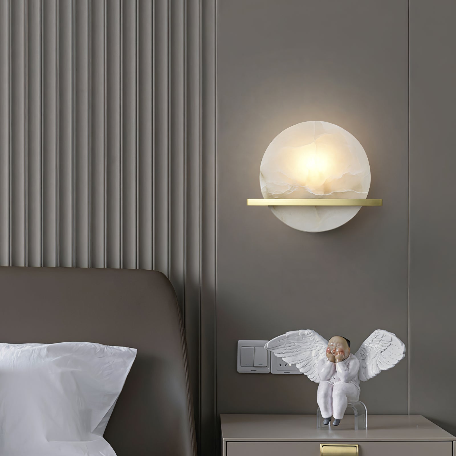 Savion Wall Lamp Alabaster Moon Horizon - Neutralighting