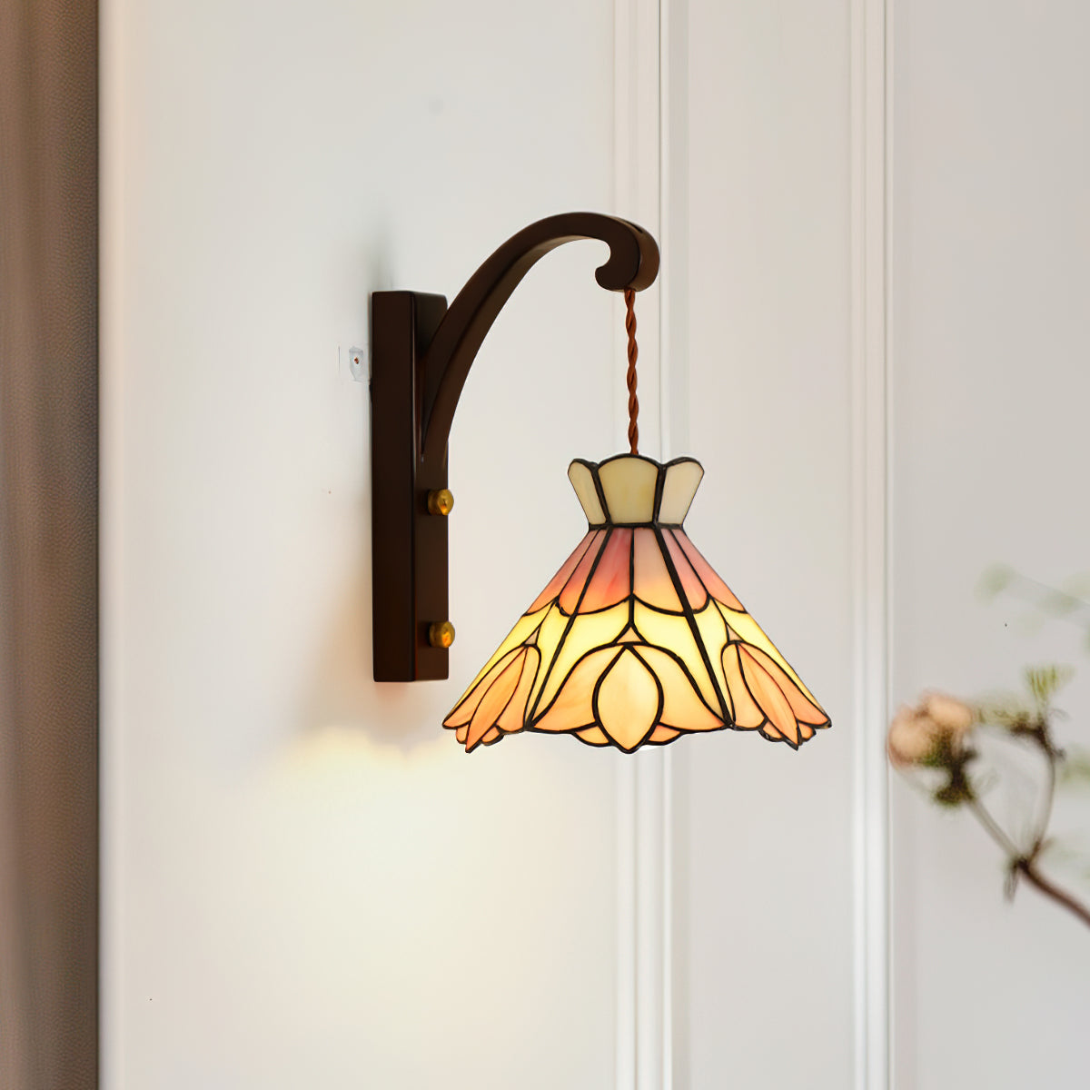 Wall Lamp Wood Body Tiffany Glass Shade Pink Floral Vintage Art - Neutralighting