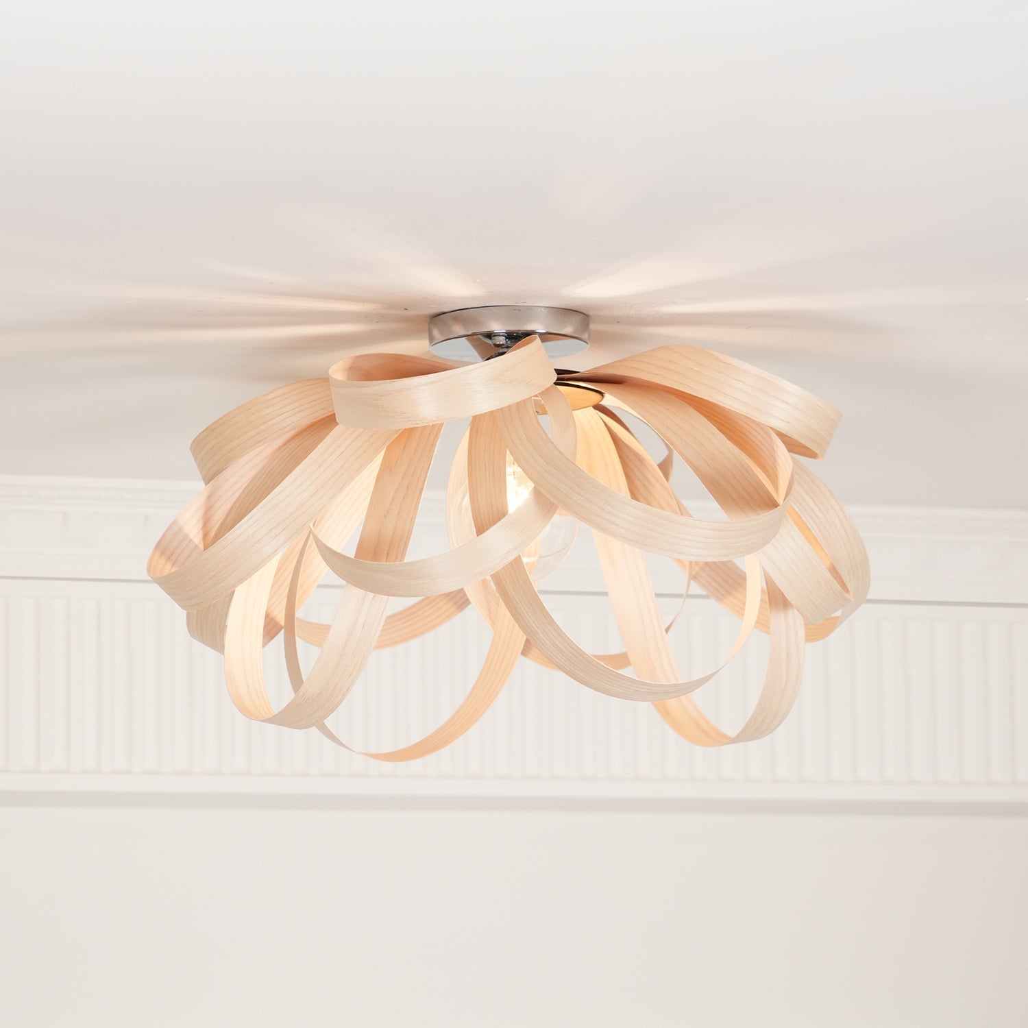 Veylo Wooden Ribbon Ceiling Lamp - Neutralighting