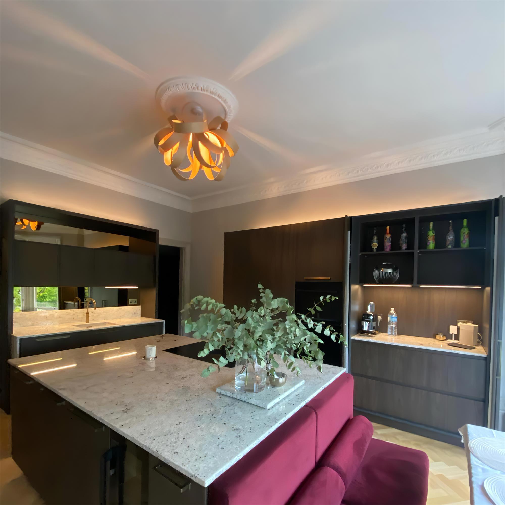 Veylo Wooden Ribbon Ceiling Lamp - Neutralighting