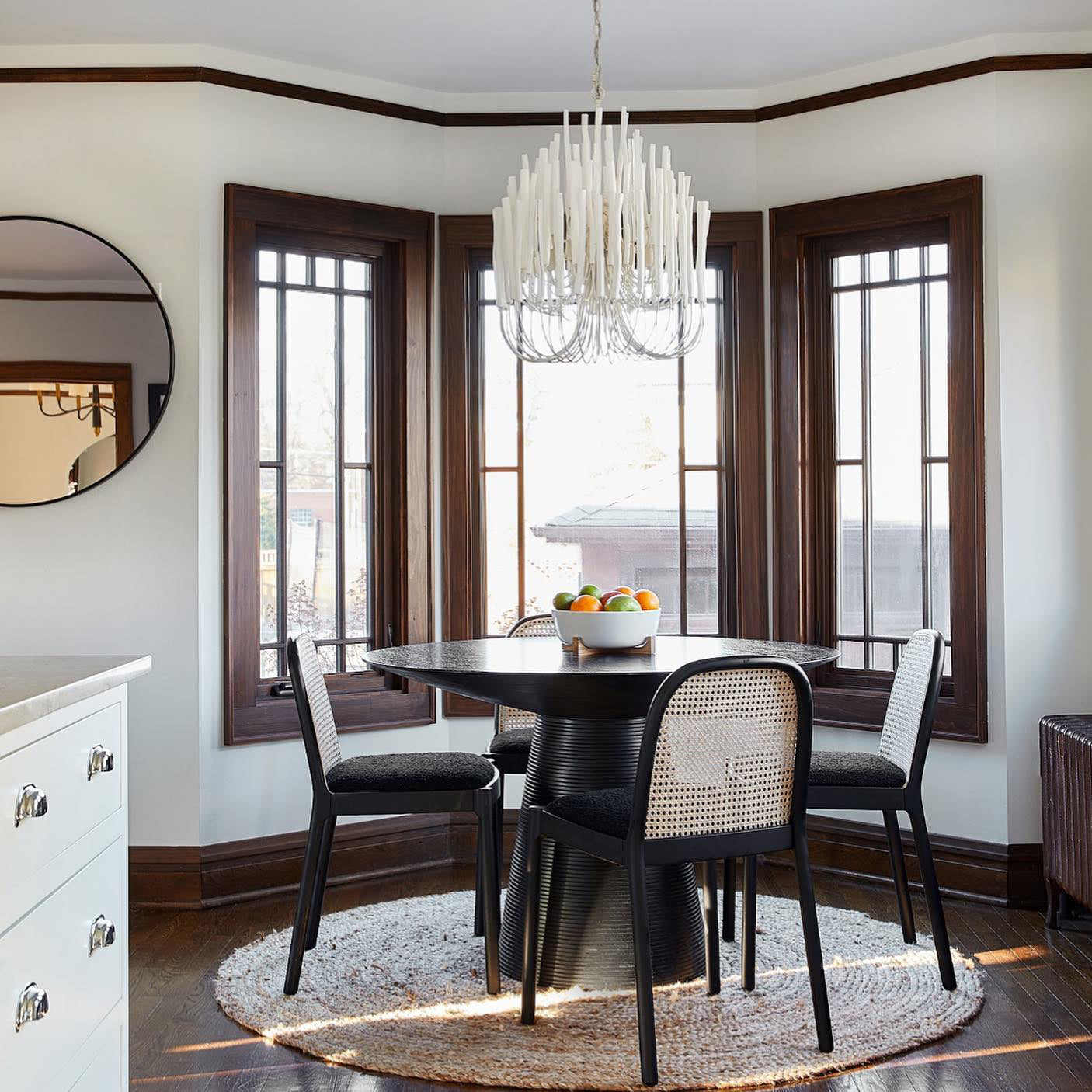 Drox Sculptural Chandeliers - Neutralighting