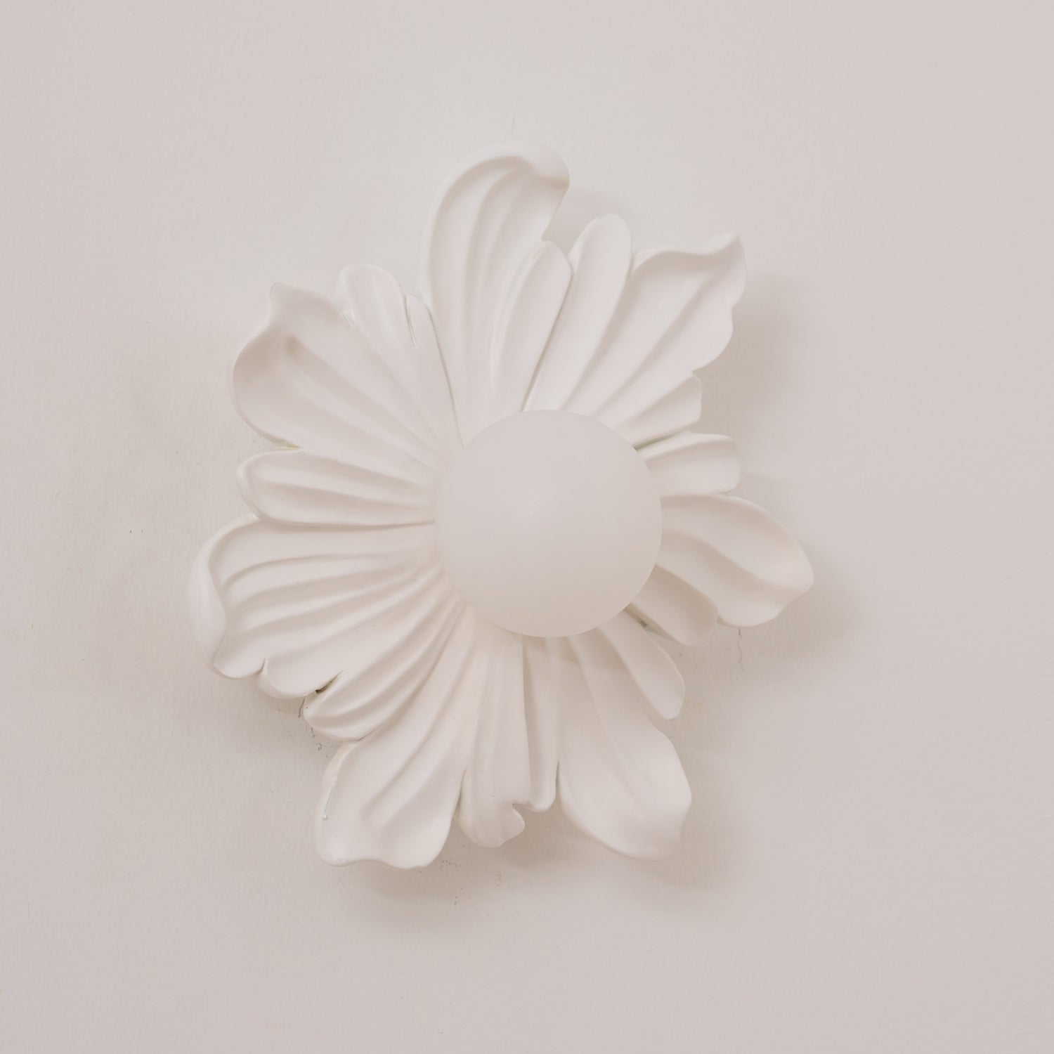 Tina Flower Wall Lamp - Neutralighting