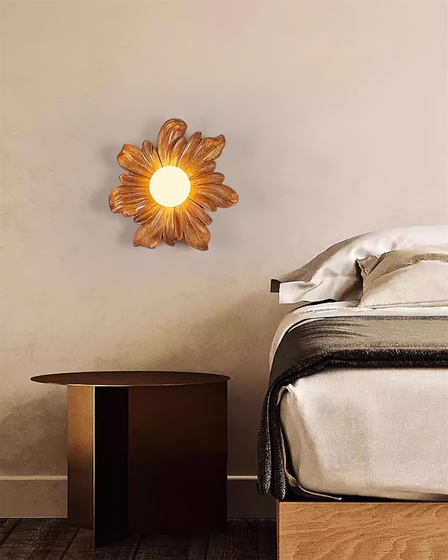 Tina Flower Wall Lamp - Neutralighting