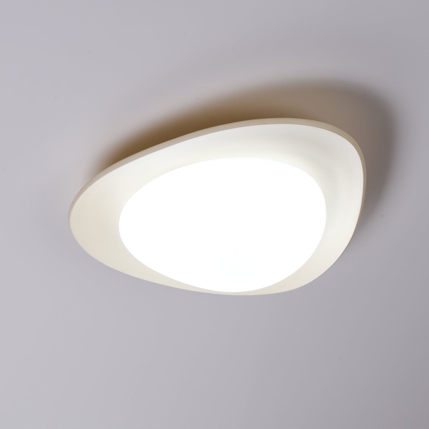 Blex Ceiling Lamp Green&Beige Pebble Shape - Neutralighting
