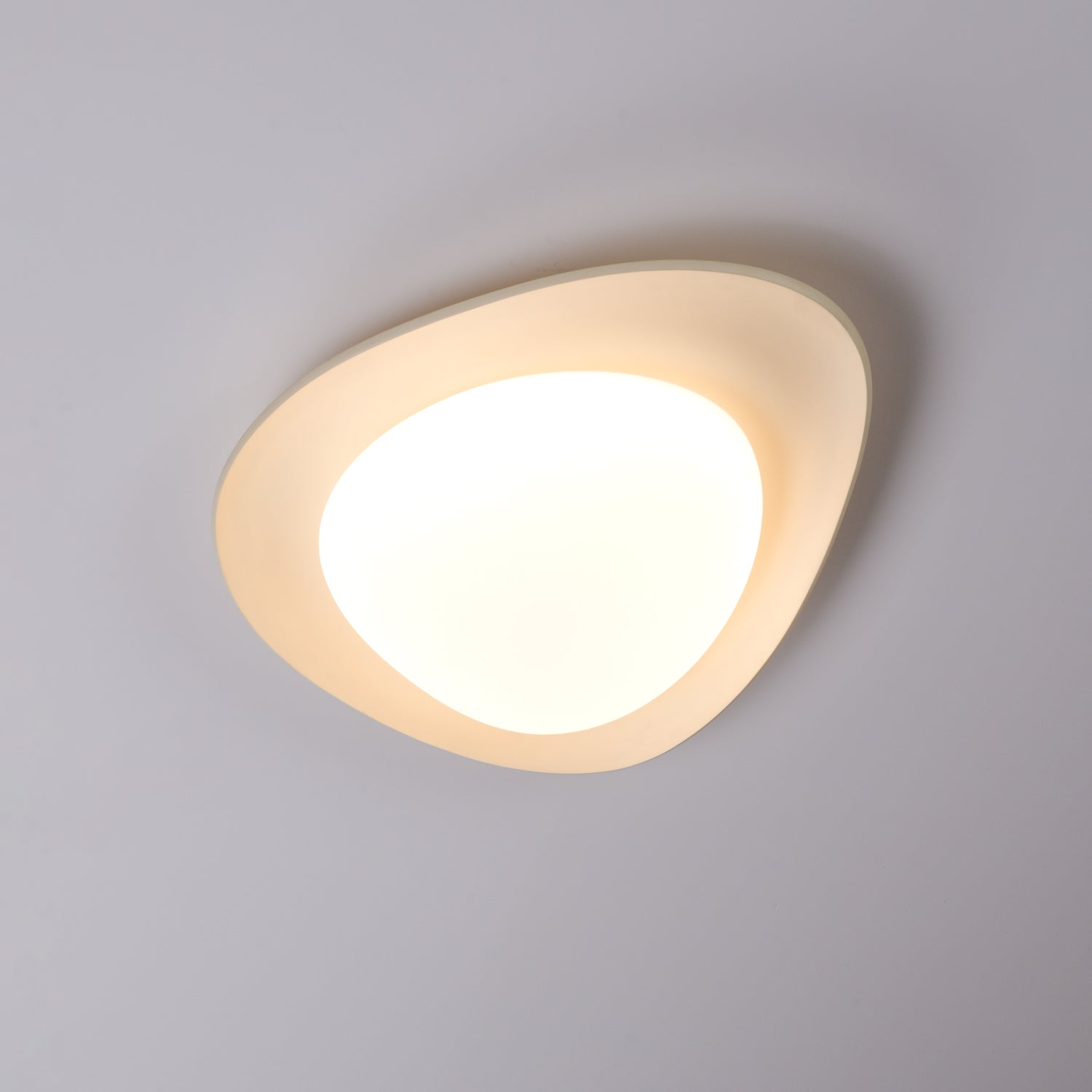 Blex Ceiling Lamp Green&Beige Pebble Shape - Neutralighting