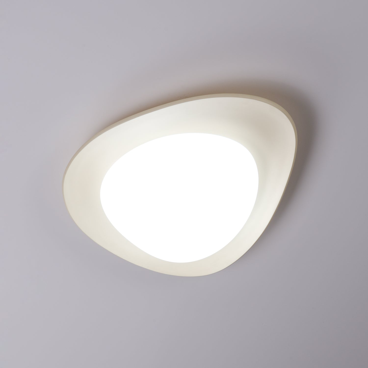 Blex Ceiling Lamp Green&Beige Pebble Shape - Neutralighting