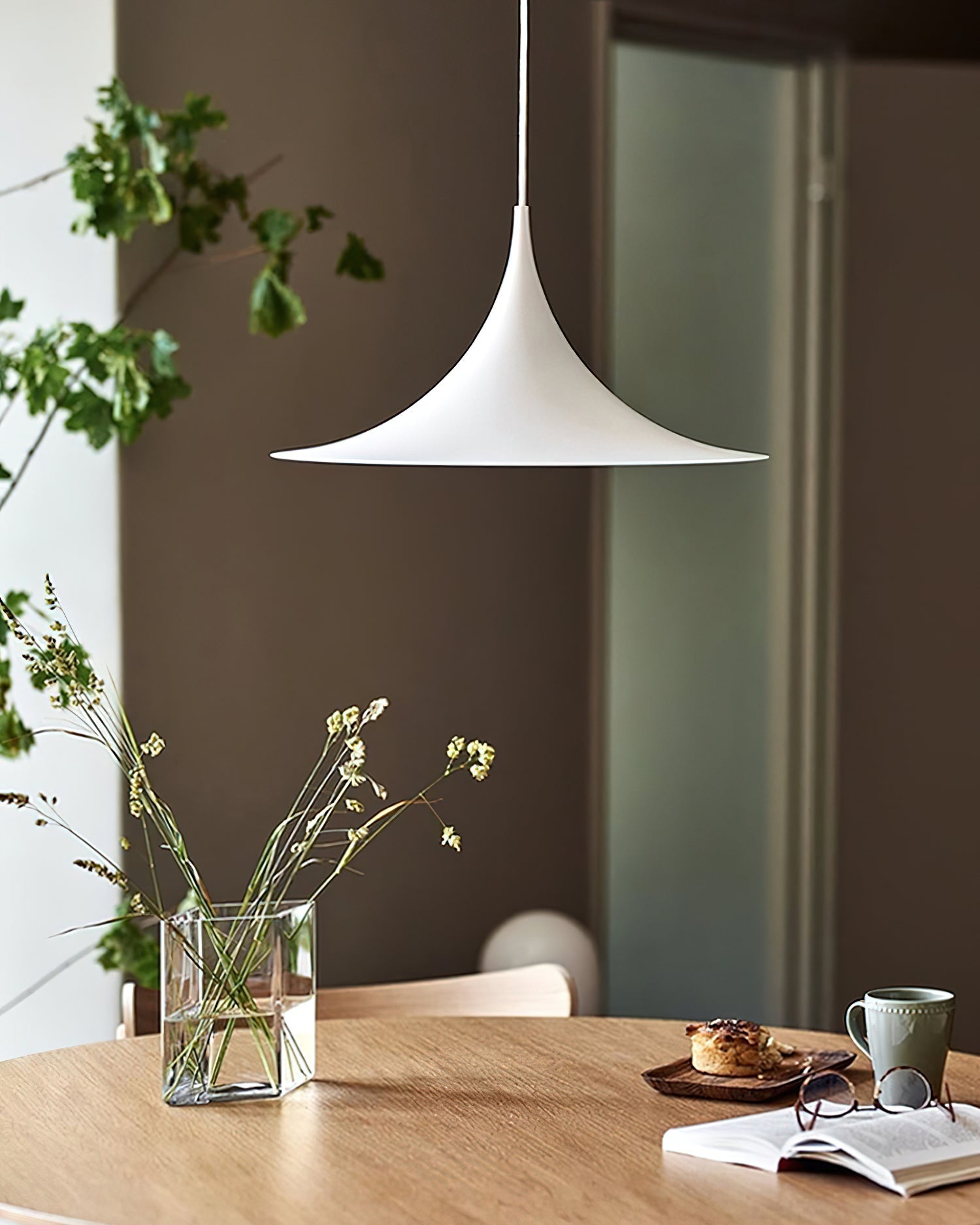 Pendant Lamp Slim Neck and Wide Flare Contemporary Dining - Neutralighting