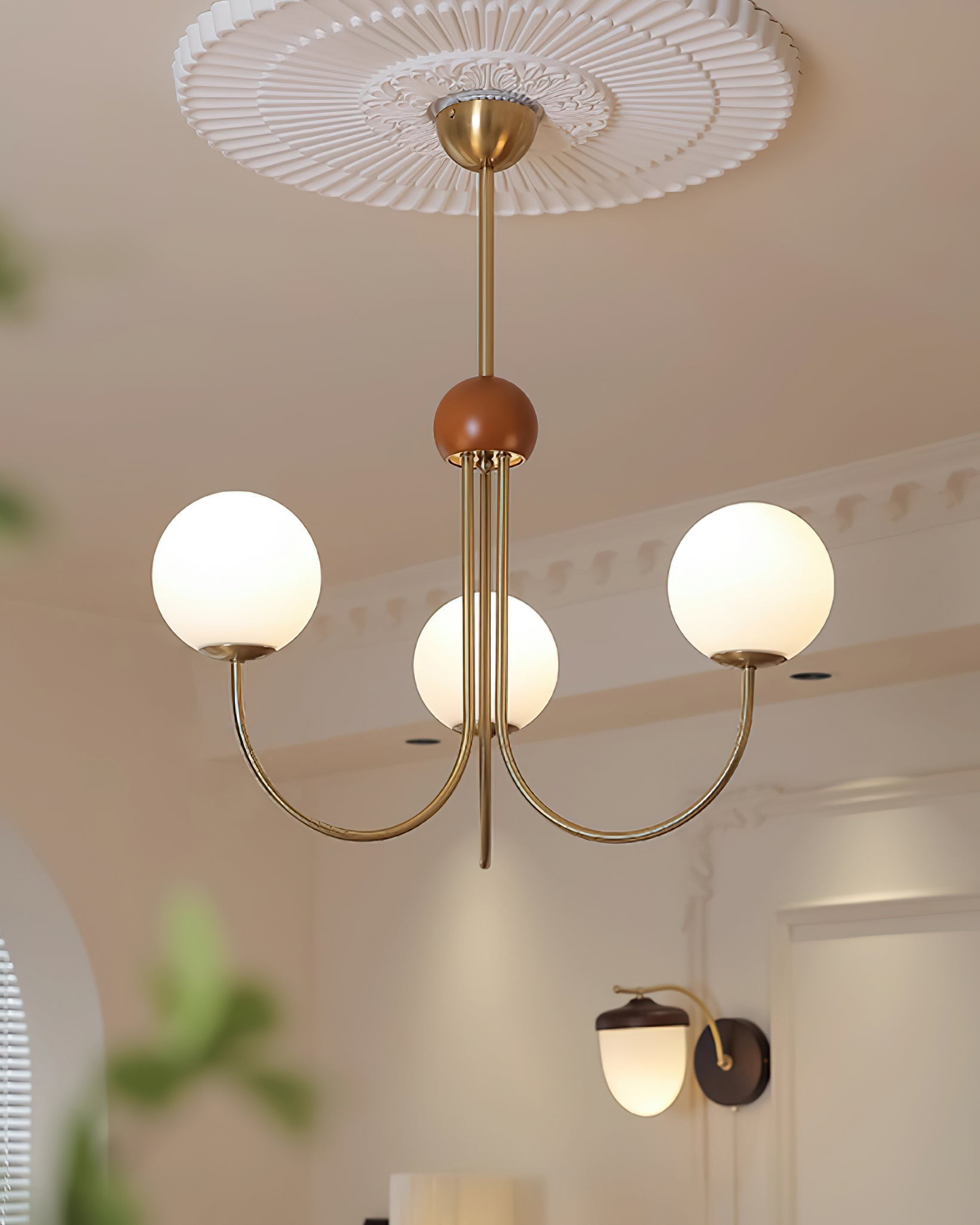 Candil Modern Brass and Globe Glass Chandelier - Neutralighting