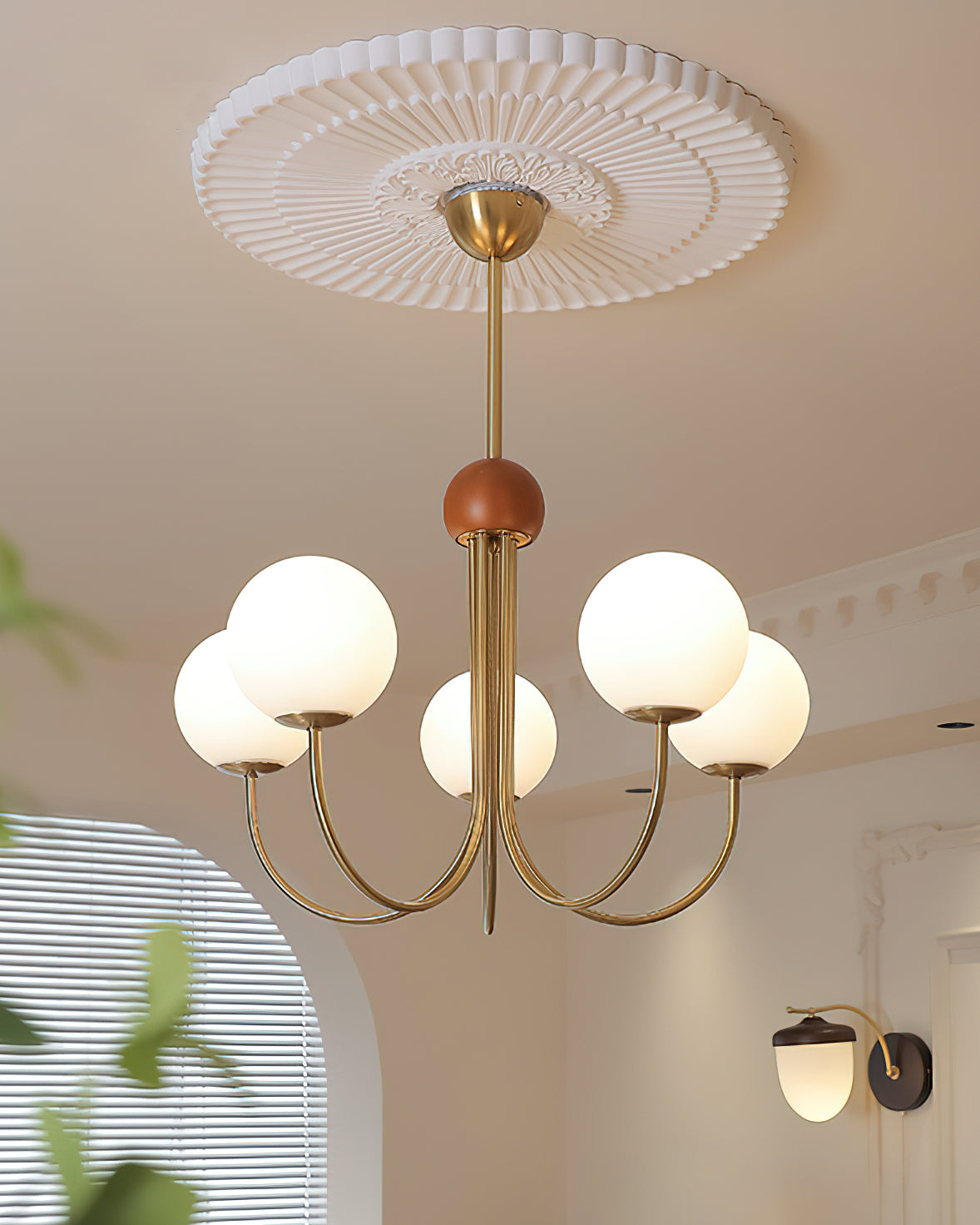 Candil Modern Brass and Globe Glass Chandelier - Neutralighting