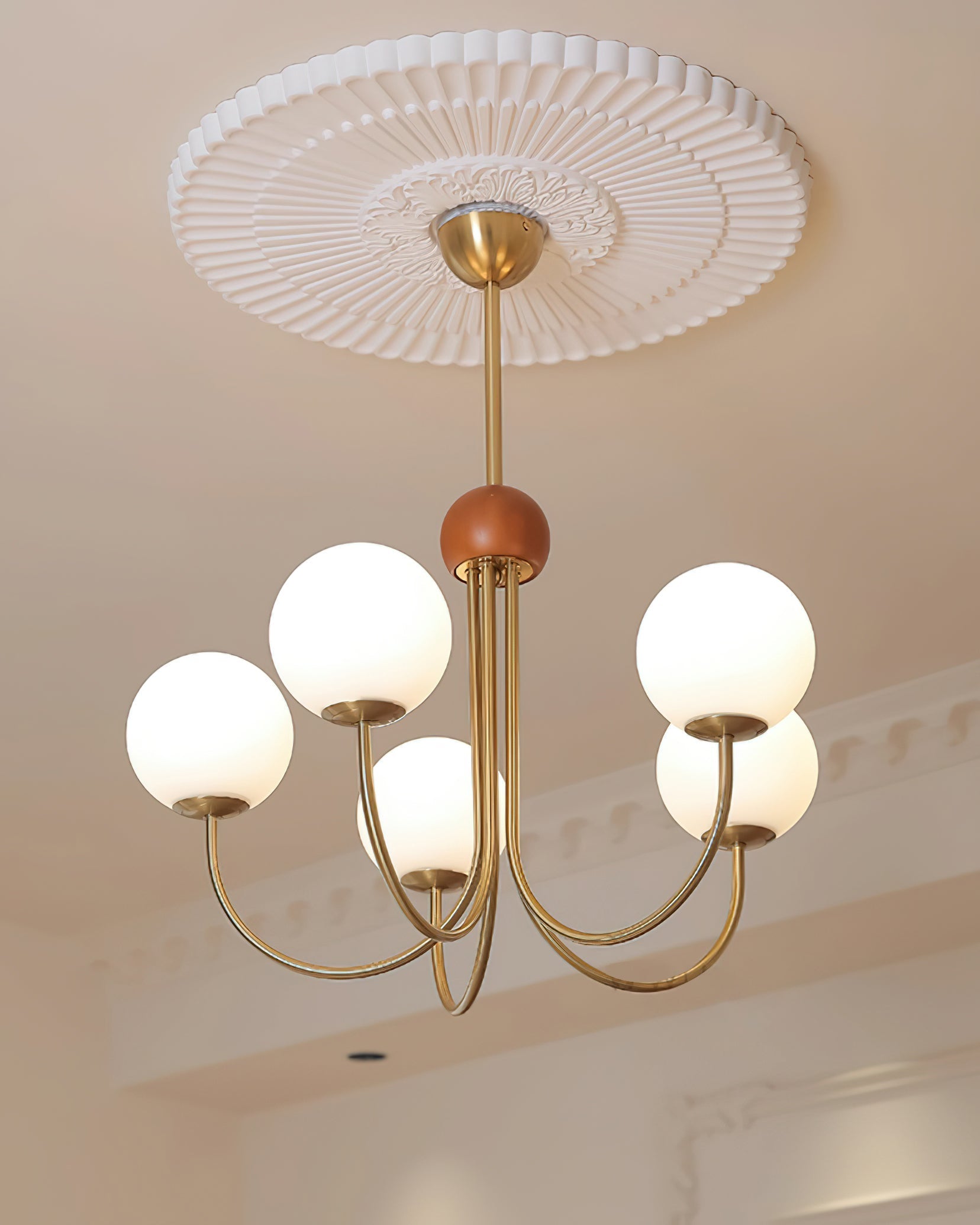 Candil Modern Brass and Globe Glass Chandelier - Neutralighting