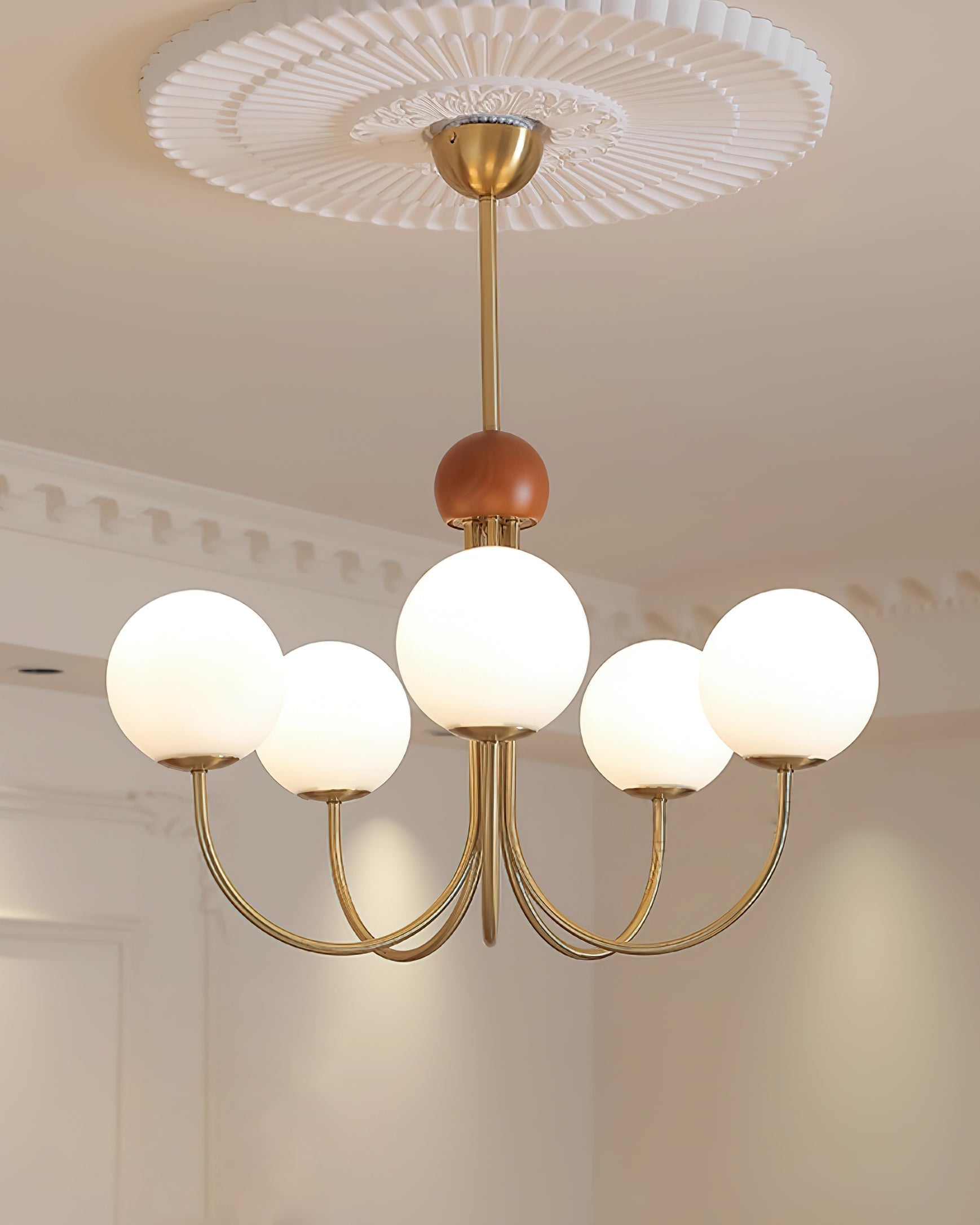 Candil Modern Brass and Globe Glass Chandelier - Neutralighting