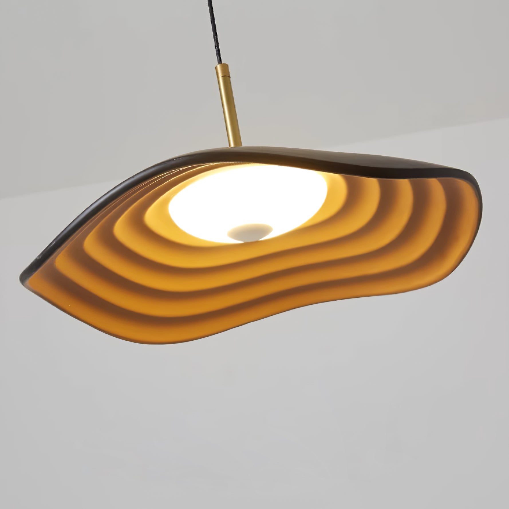 Ovelis Wave Pendant Lamp - Neutralighting