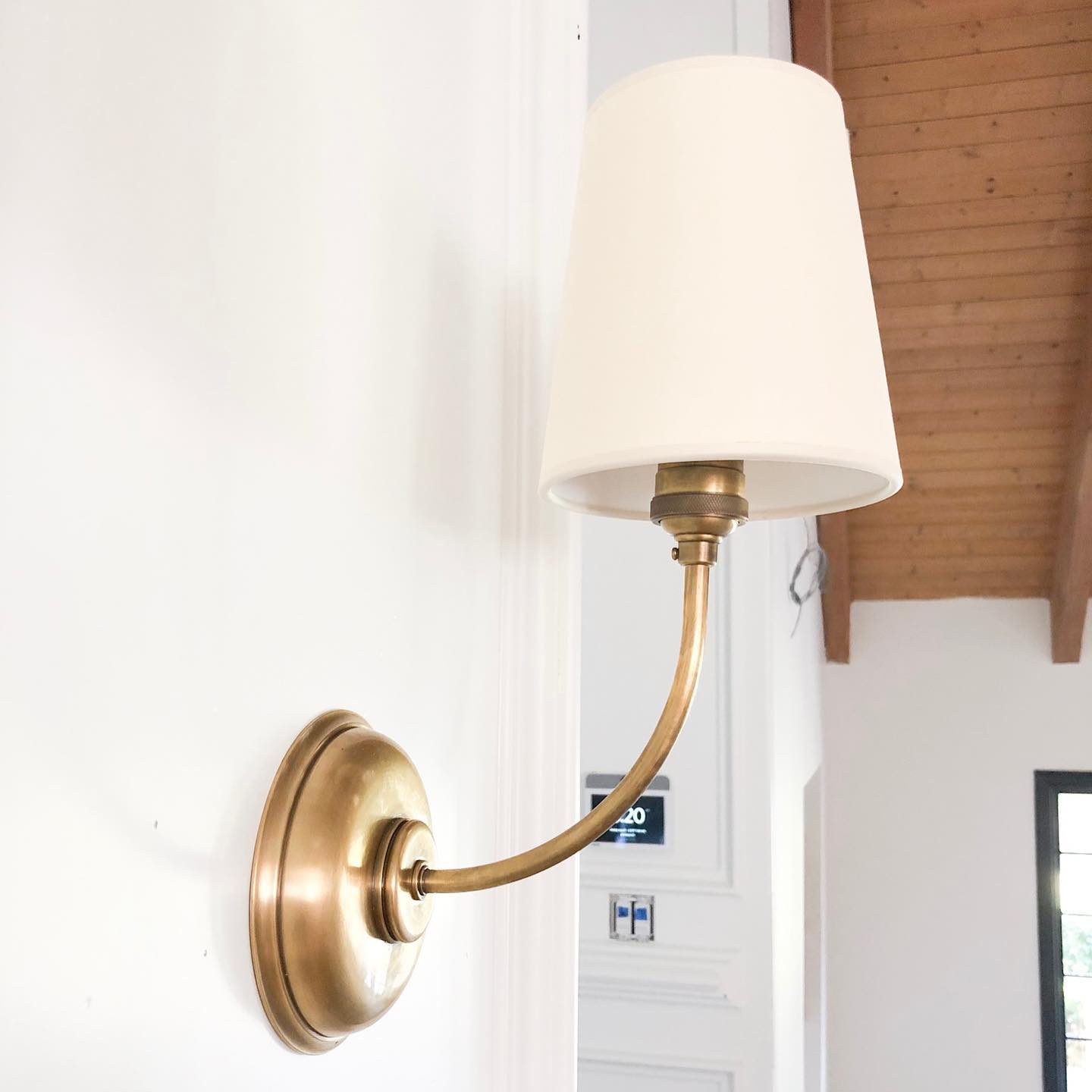 Victor Wall Lamp Black Bronze Fabric - Neutralighting