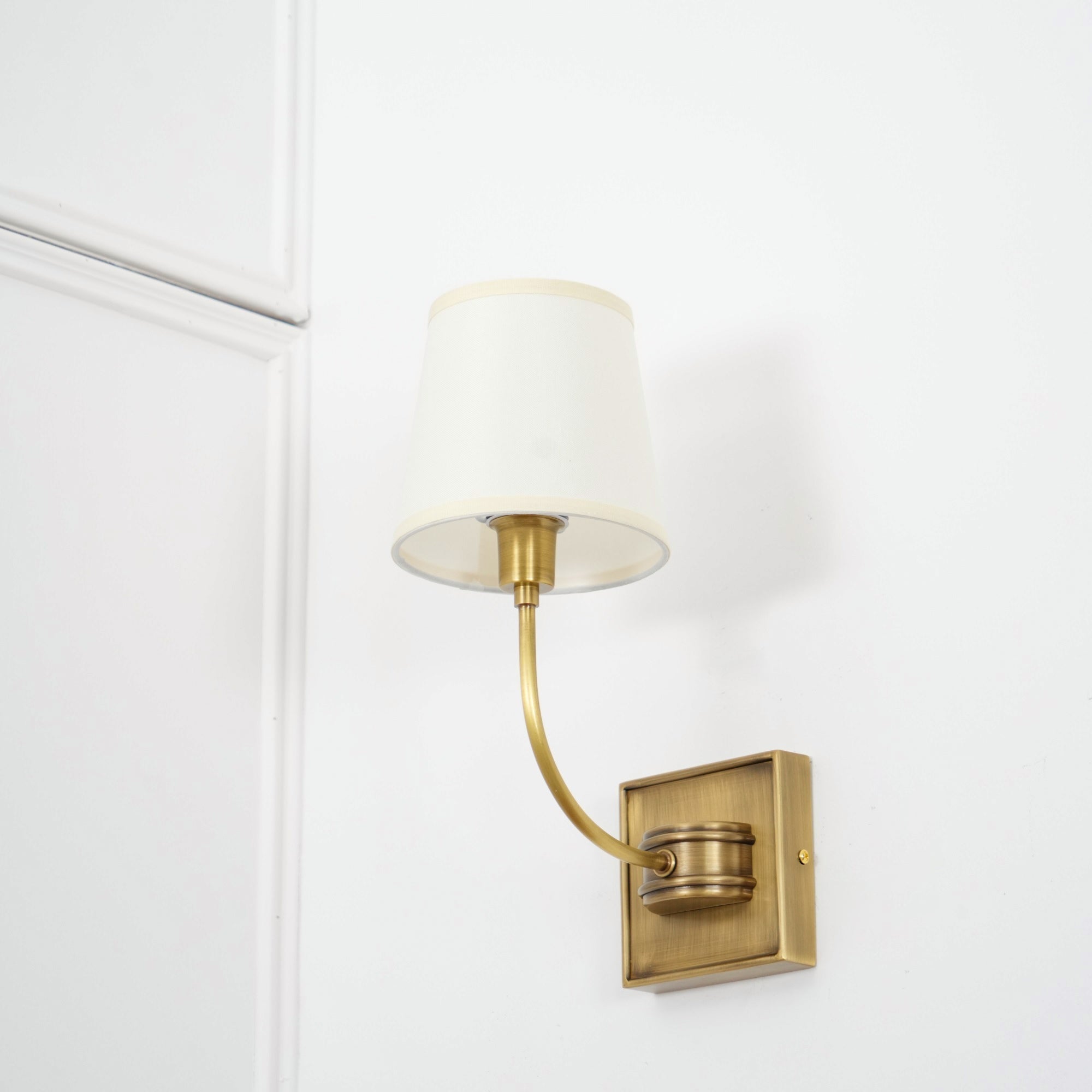 Victor Wall Lamp Black Bronze Fabric - Neutralighting