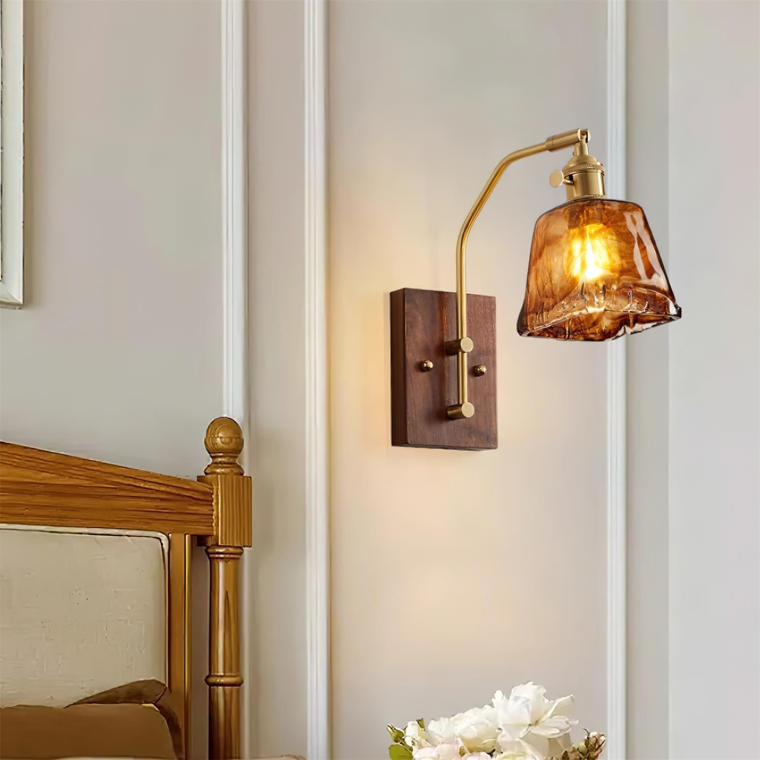 Wall Lamp Brass and Glass with Wood Backplate Vintage Artisan - Neutralighting