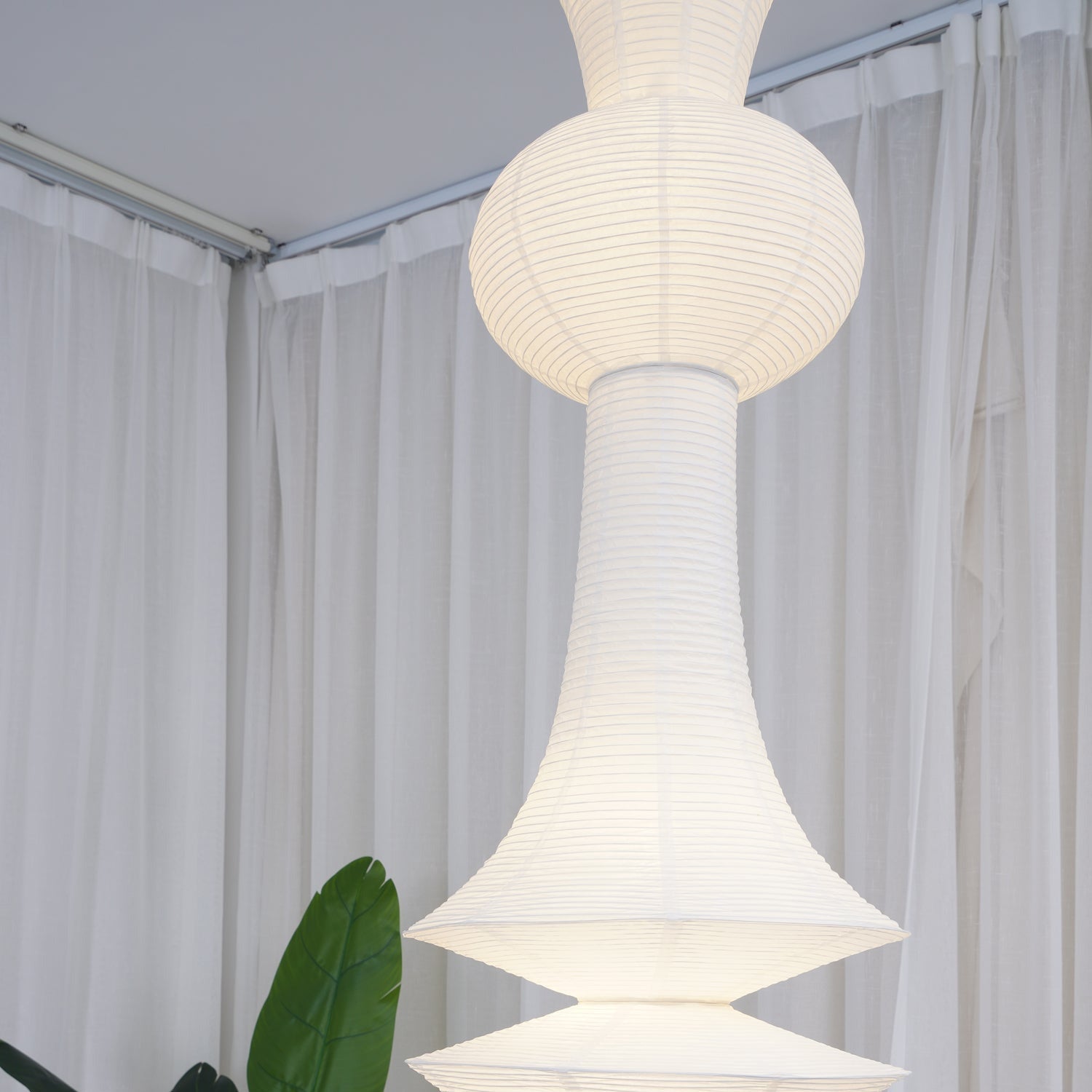 Faye Sculptural Paper Vertical Pendant Light - Neutralighting