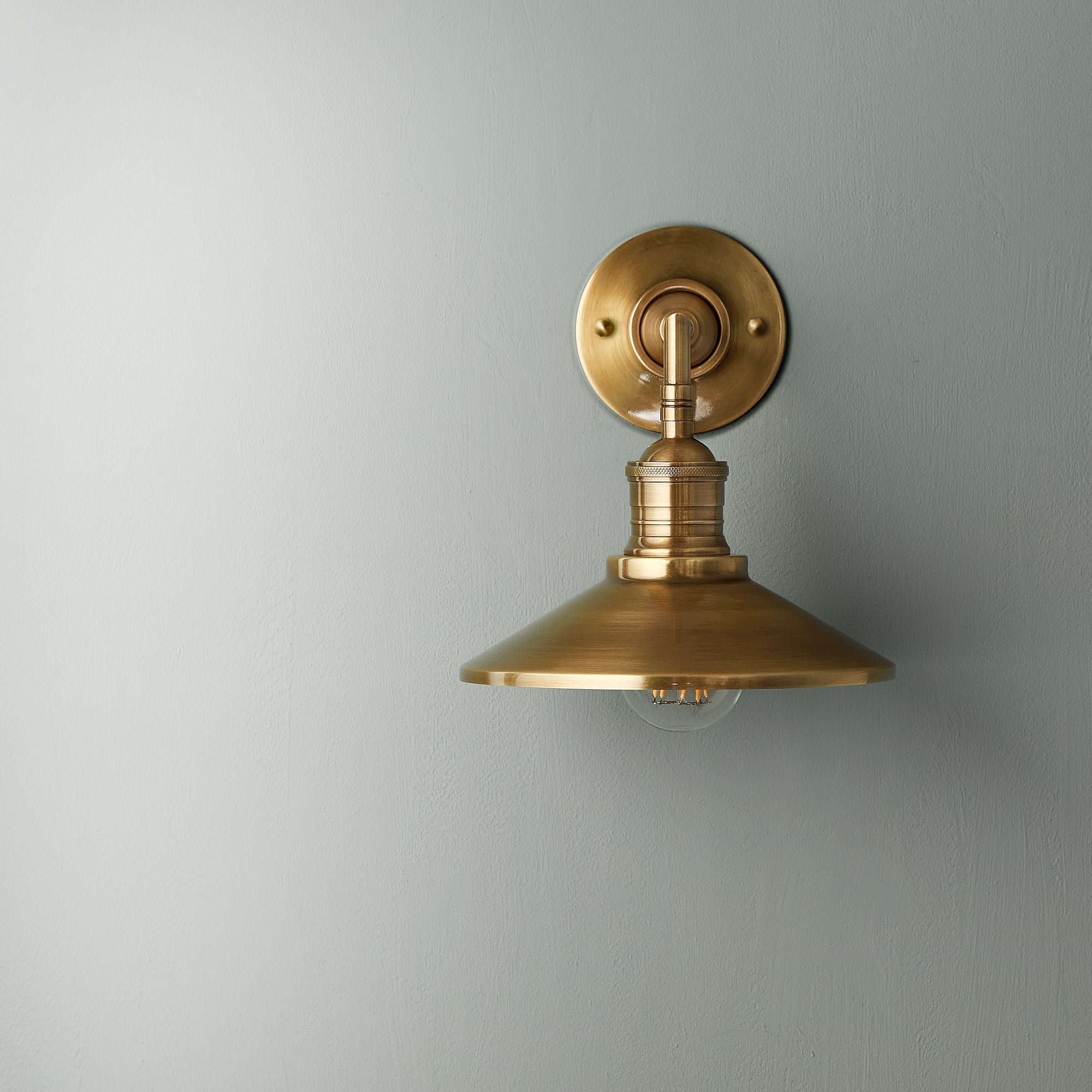 Isadora Brass Indoor Wall Lamp - Neutralighting