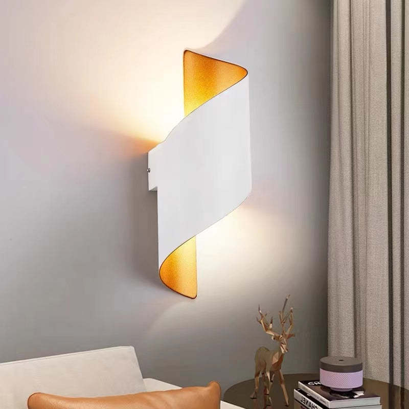 Travin Modern Conch Shape Spiral Outdoor Wall Lamp, Black/White/Gold - Neutralighting