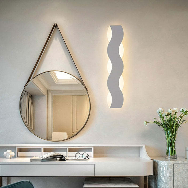 Arisha Modern Black & White Wave Wall Lamp Black, 3 Style - Neutralighting