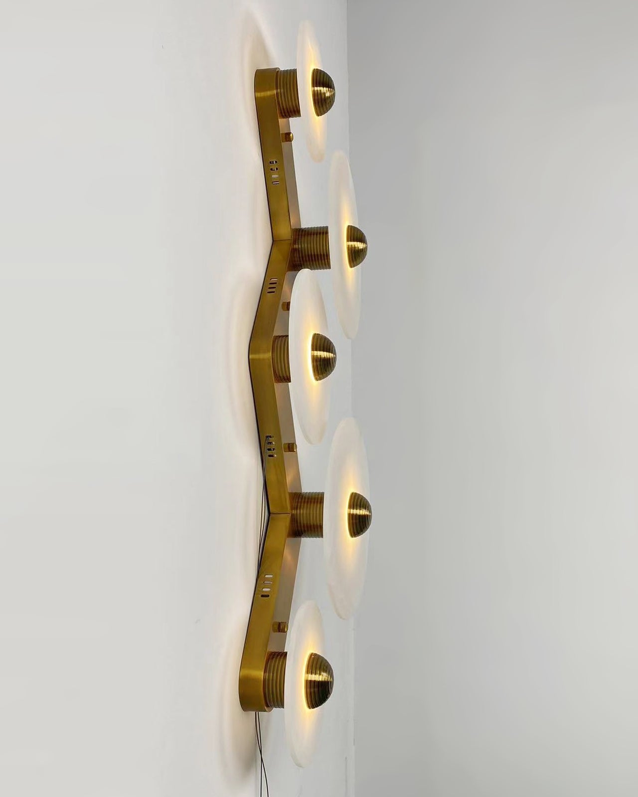 Round Wall Lamp Alabaster Cluster Trio - Neutralighting