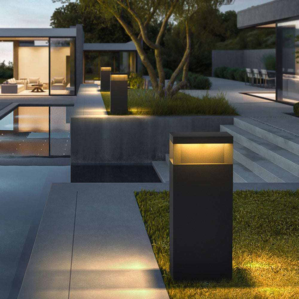 Ray Metal Rectangular Solar Outdoor Path Light, Black - Neutralighting
