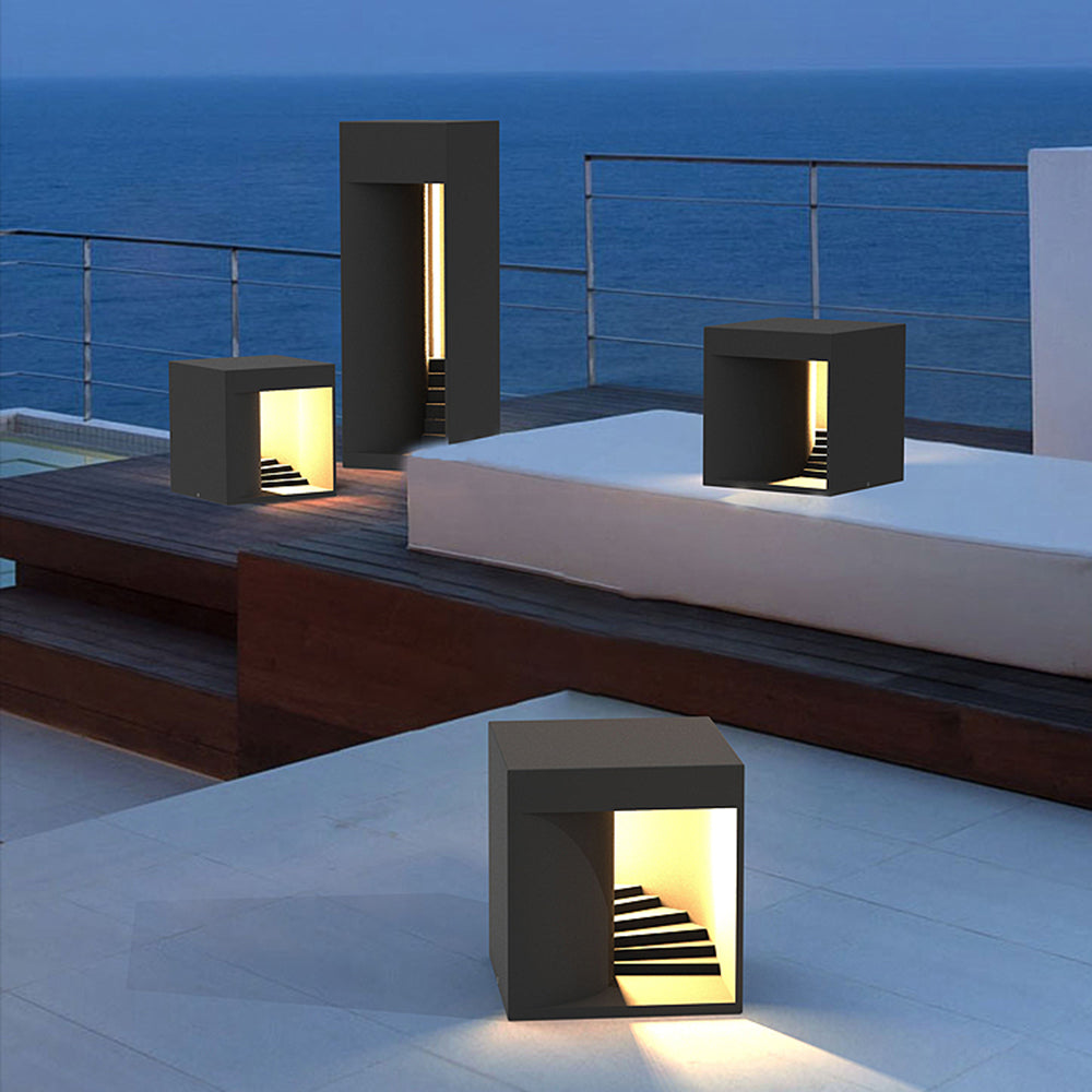 Ray Minimalist Waterproof Cuboid Rechargeable/Solar Lamp de Table, Black/White - Neutralighting